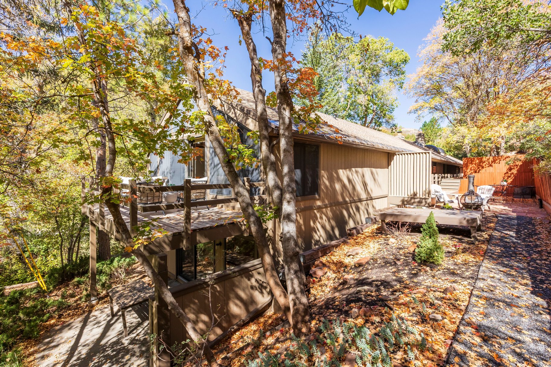  Mid-Century Modern Living in Emigration Canyon - 物件實景