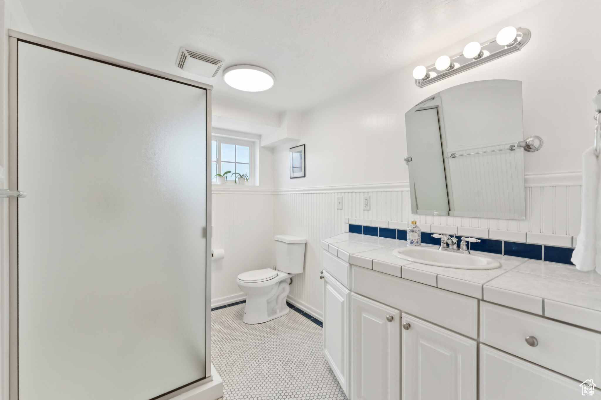 Draper, Utah, 84020, United States, 6 Bedrooms Bedrooms, ,4 BathroomsBathrooms,Residential,For Sale,1848551
