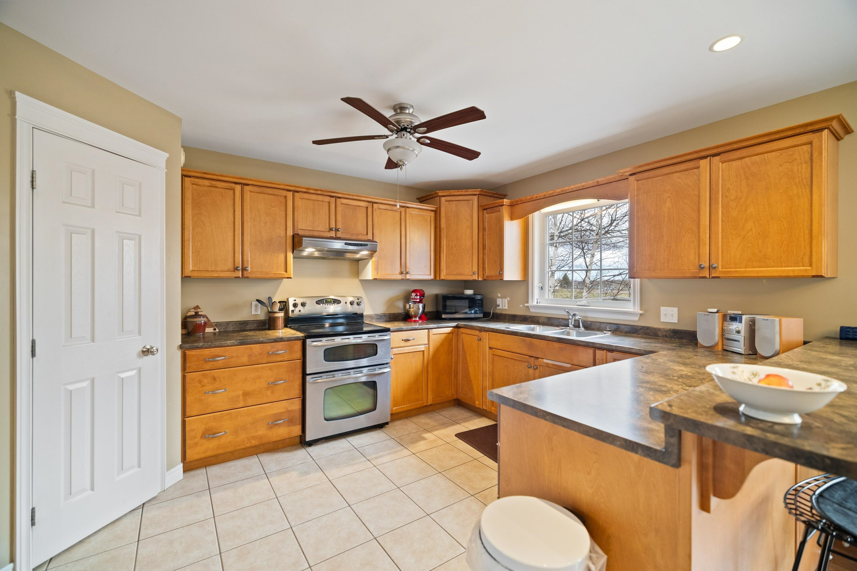 WEST ROYALTY, Prince Edward Island, C1E 2M3, CA, 4 Bedrooms Bedrooms, ,3 BathroomsBathrooms,Residential,For Sale,1875595