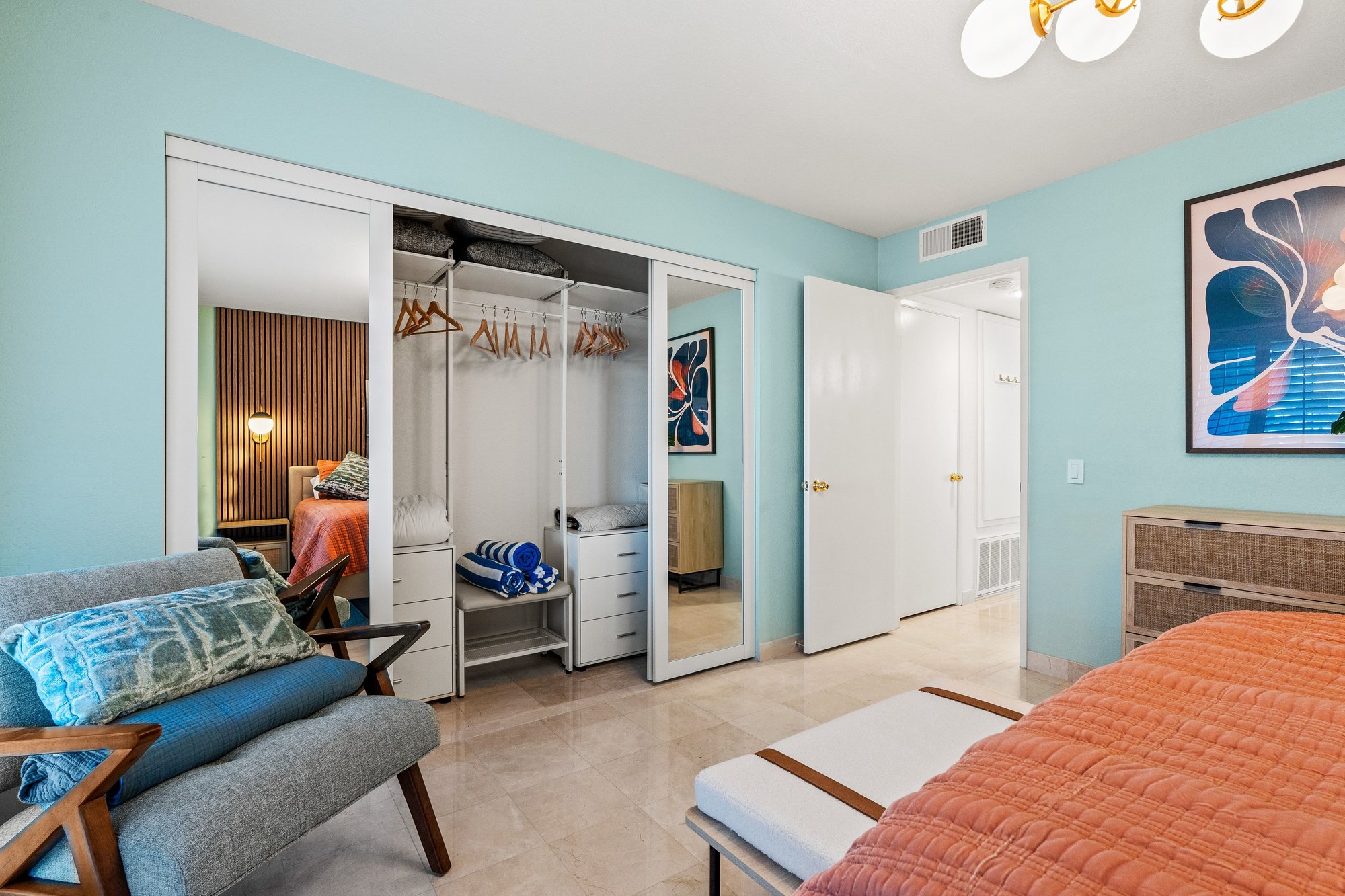  South Facing Renovated Furnished Condo - 物件實景