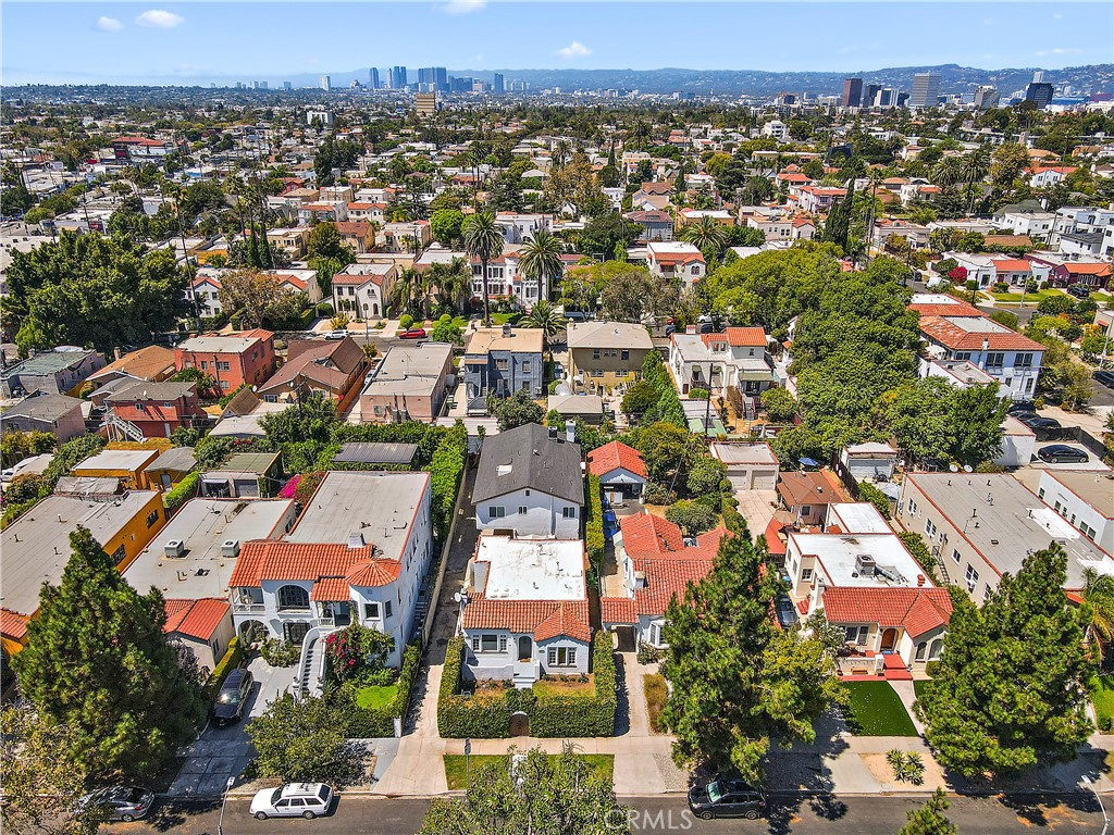 Los Angeles, California, 90019, United States, ,Residential,For Sale,1983742
