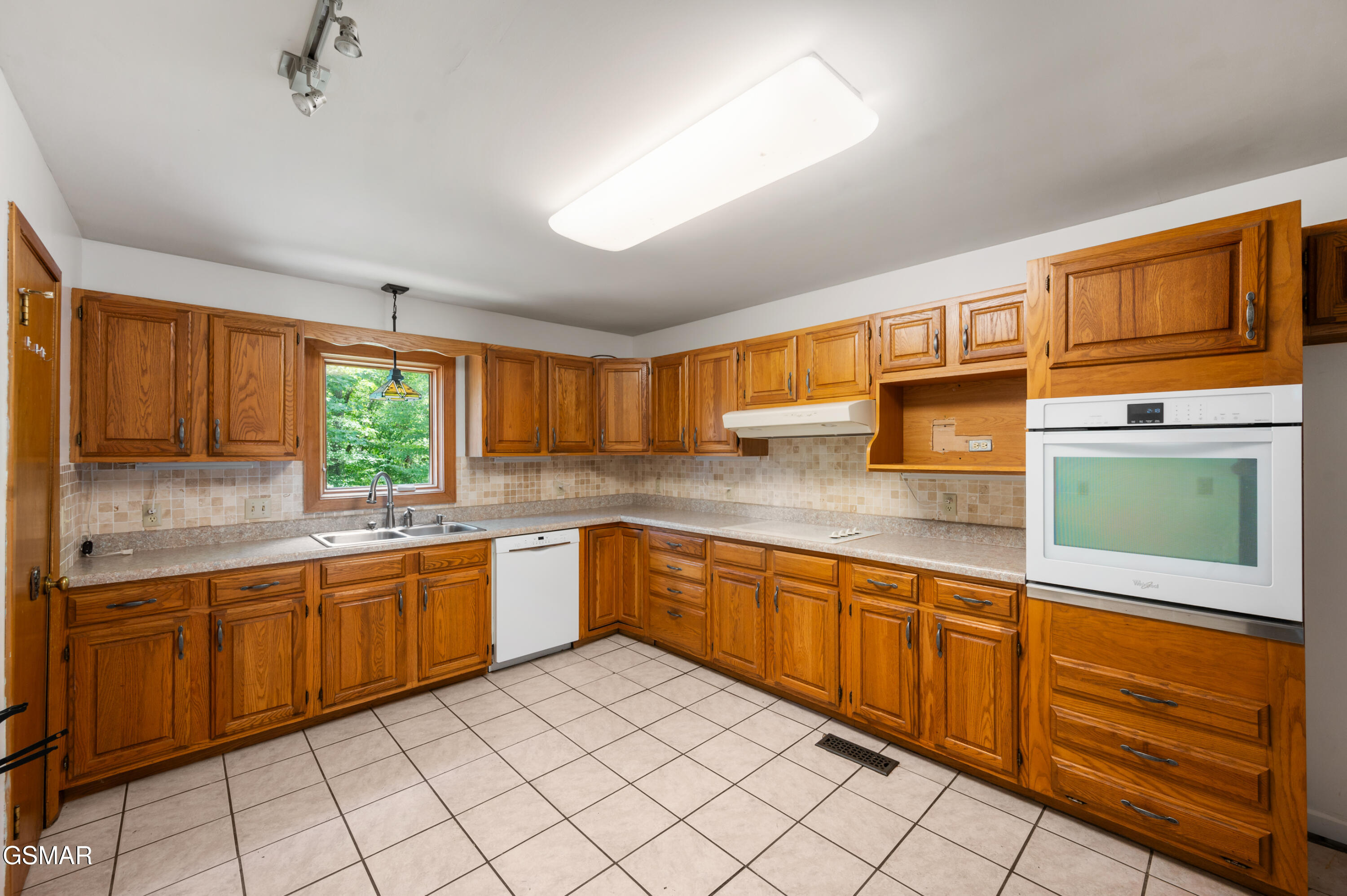 Pigeon Forge, Tennessee, 37863, United States, 3 Bedrooms Bedrooms, ,3 BathroomsBathrooms,Residential,For Sale,1978276