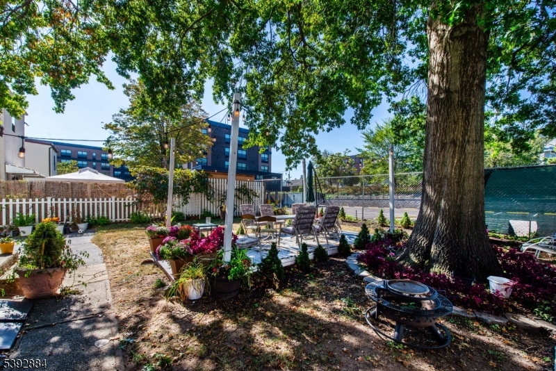 Belleville Twp., New Jersey, 07109, United States, 8 Bedrooms Bedrooms, ,3 BathroomsBathrooms,Residential,For Sale,1989037