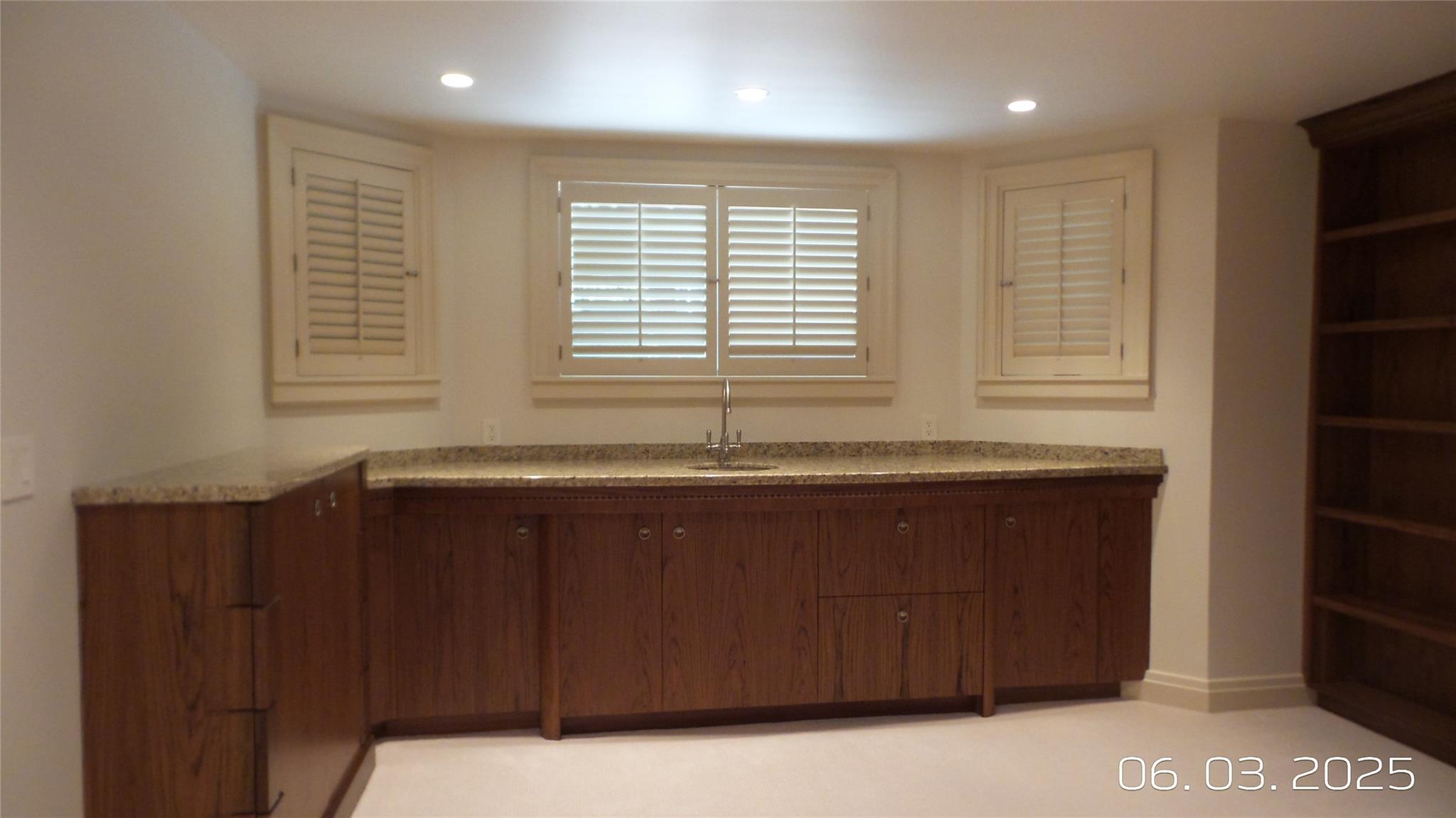 Great Falls, Montana, 59401, United States, 2 Bedrooms Bedrooms, ,4 BathroomsBathrooms,Residential,For Sale,1984477