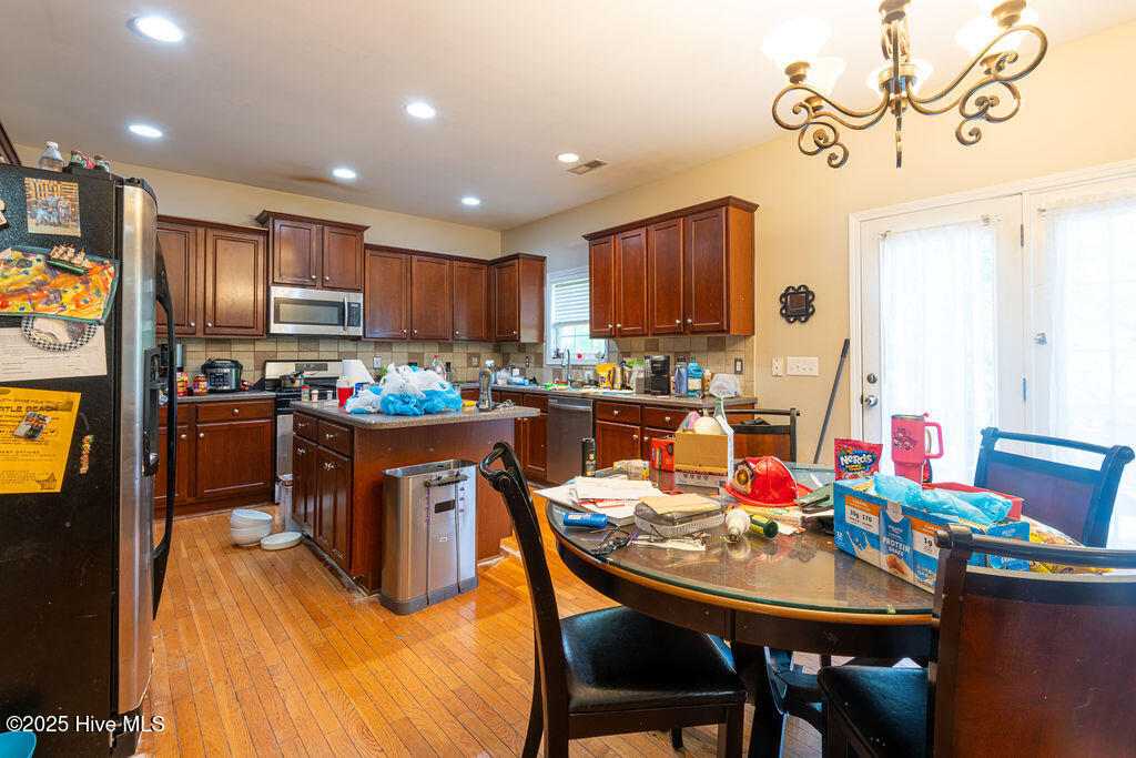 Wake Forest, North Carolina, 27587, United States, 5 Bedrooms Bedrooms, ,3 BathroomsBathrooms,Residential,For Sale,1942073