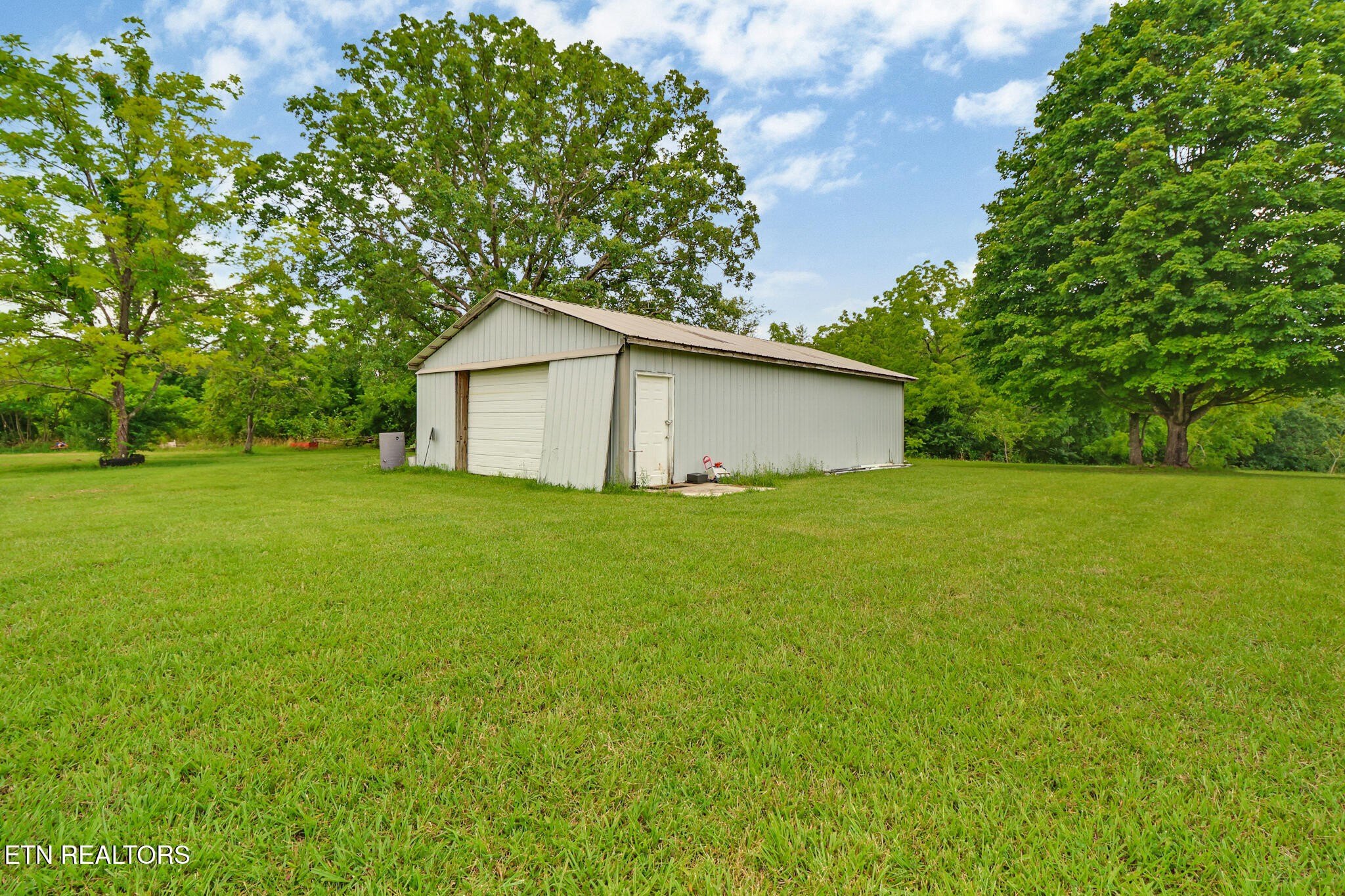 Crossville, Tennessee, 38571, United States, 5 Bedrooms Bedrooms, ,3 BathroomsBathrooms,Residential,For Sale,1986080