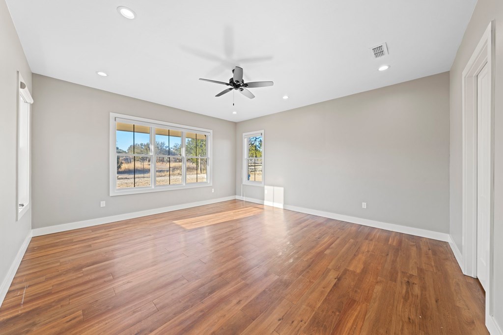 Kerrville, Texas, 78028, United States, 4 Bedrooms Bedrooms, ,3 BathroomsBathrooms,Residential,For Sale,1691989