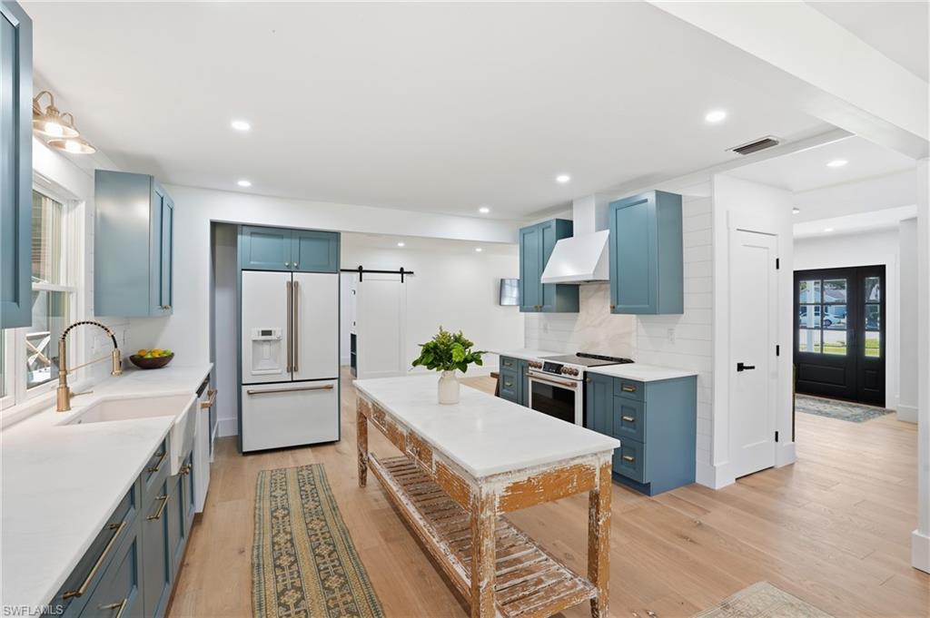 Naples, Florida, 34109, United States, 4 Bedrooms Bedrooms, ,4 BathroomsBathrooms,Residential,For Sale,1998540