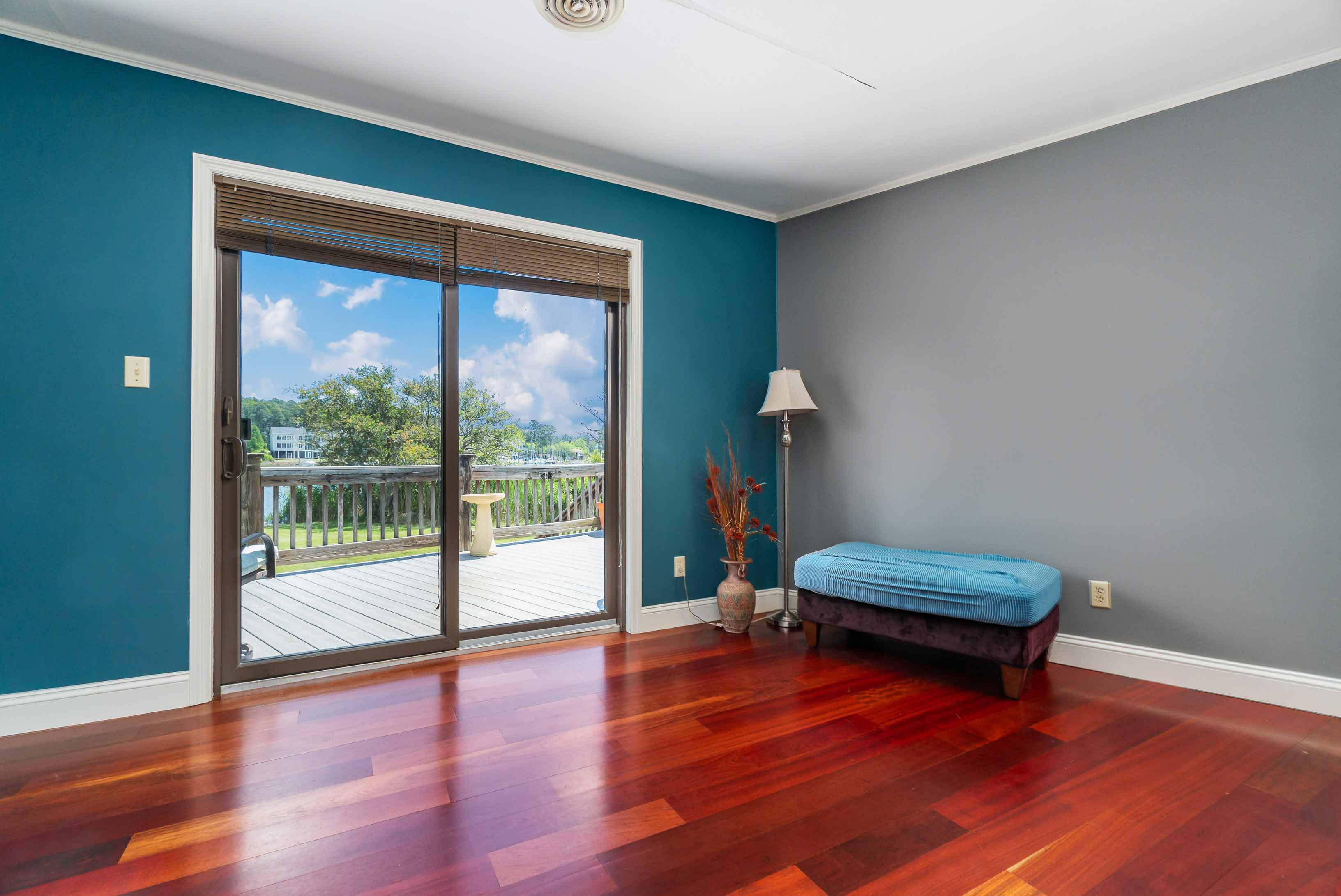 Oriental, North Carolina, 28571, United States, 2 Bedrooms Bedrooms, ,3 BathroomsBathrooms,Residential,For Sale,1943543