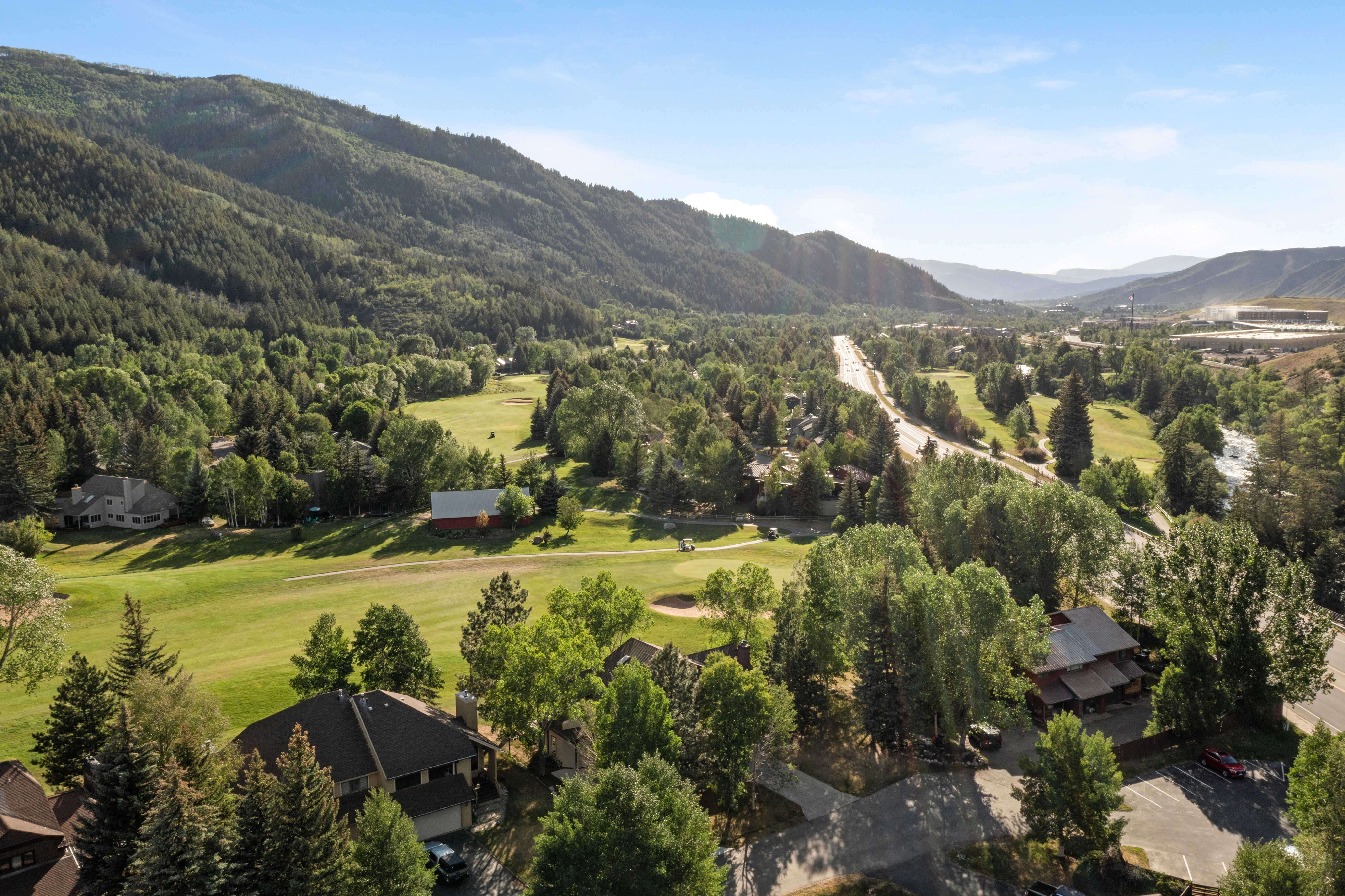  Sunny South-facing Home on the 2nd hole of EagleVail Golf Course - 物件實景