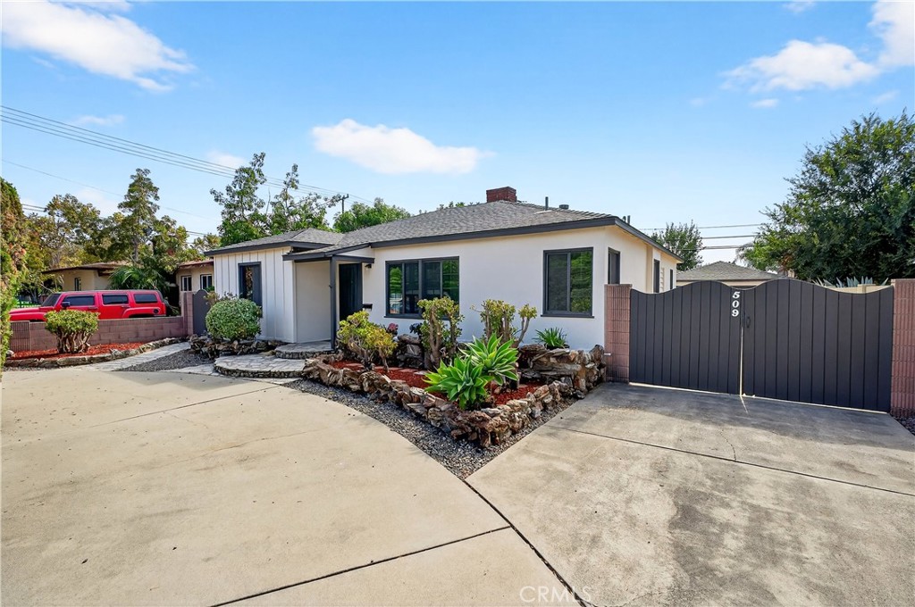Anaheim, California, 92805, United States, 3 Bedrooms Bedrooms, ,3 BathroomsBathrooms,Residential,For Sale,1927915