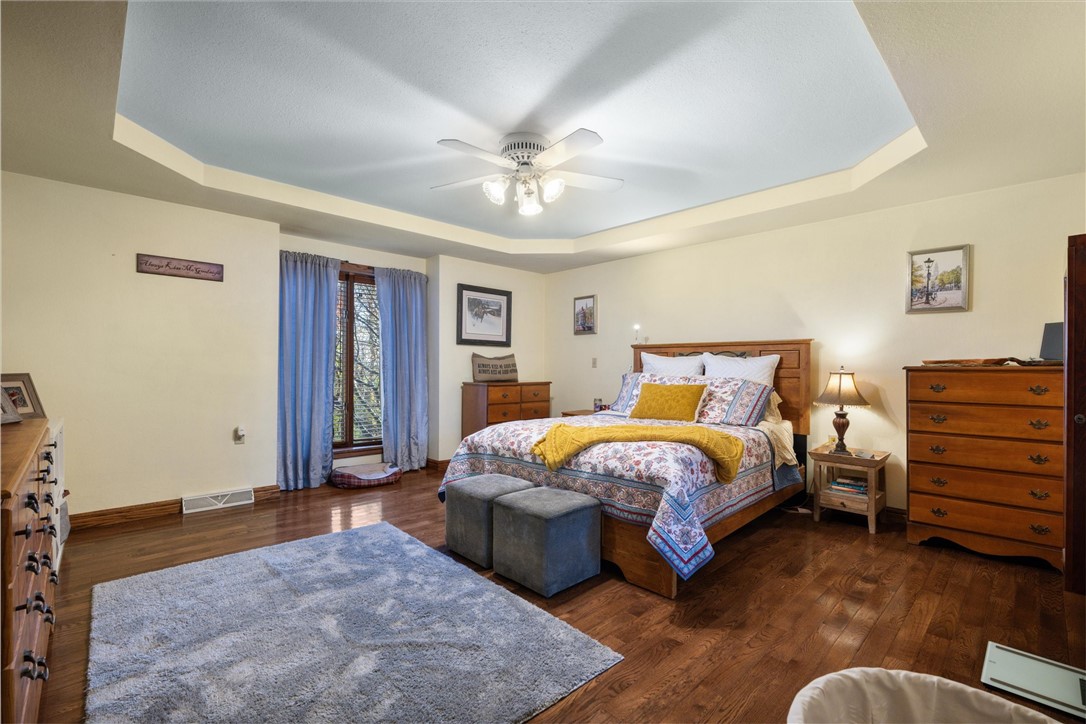 South Strabane, Pennsylvania, 15301, United States, 5 Bedrooms Bedrooms, ,5 BathroomsBathrooms,Residential,For Sale,2003088