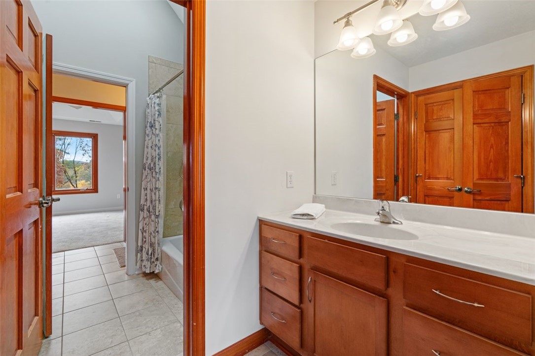 Adams Twp, Pennsylvania, 15044, United States, 5 Bedrooms Bedrooms, ,6 BathroomsBathrooms,Residential,For Sale,1989587