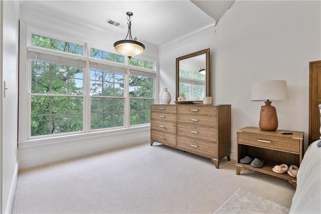 Sandy Springs, Georgia, 30328, United States, 2 Bedrooms Bedrooms, ,4 BathroomsBathrooms,Residential,For Sale,1923426