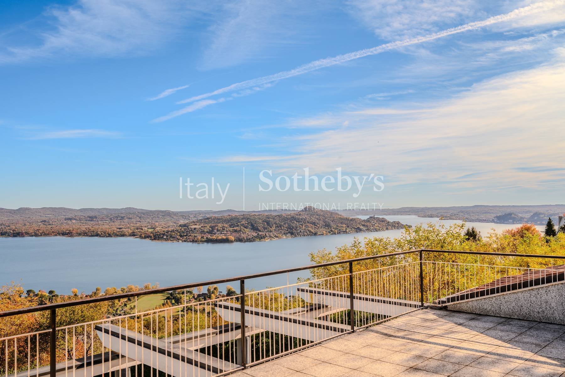  Villa with Lake Views and Gio Ponti Detailing - 物件實景
