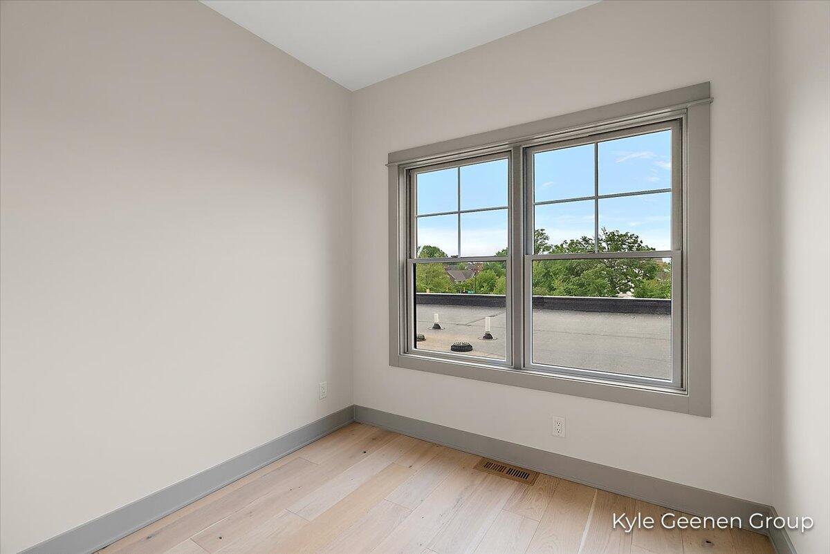 Holland, Michigan, 49423, United States, 2 Bedrooms Bedrooms, ,3 BathroomsBathrooms,Residential,For Sale,1827705