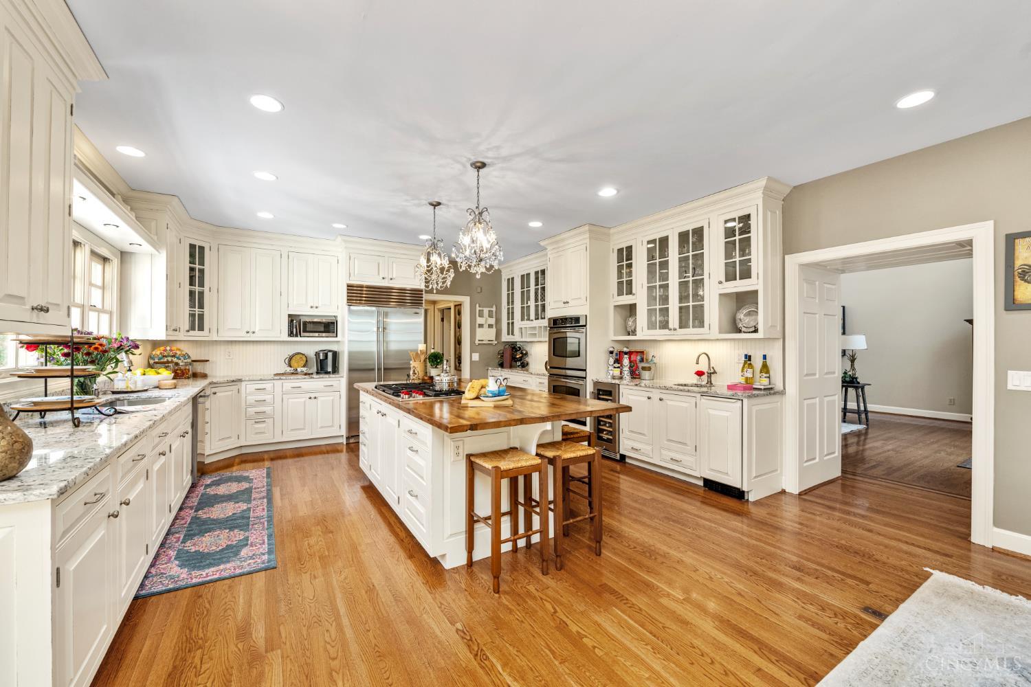 Indian Hill, Ohio, 45243, United States, 6 Bedrooms Bedrooms, ,6 BathroomsBathrooms,Residential,For Sale,1988280