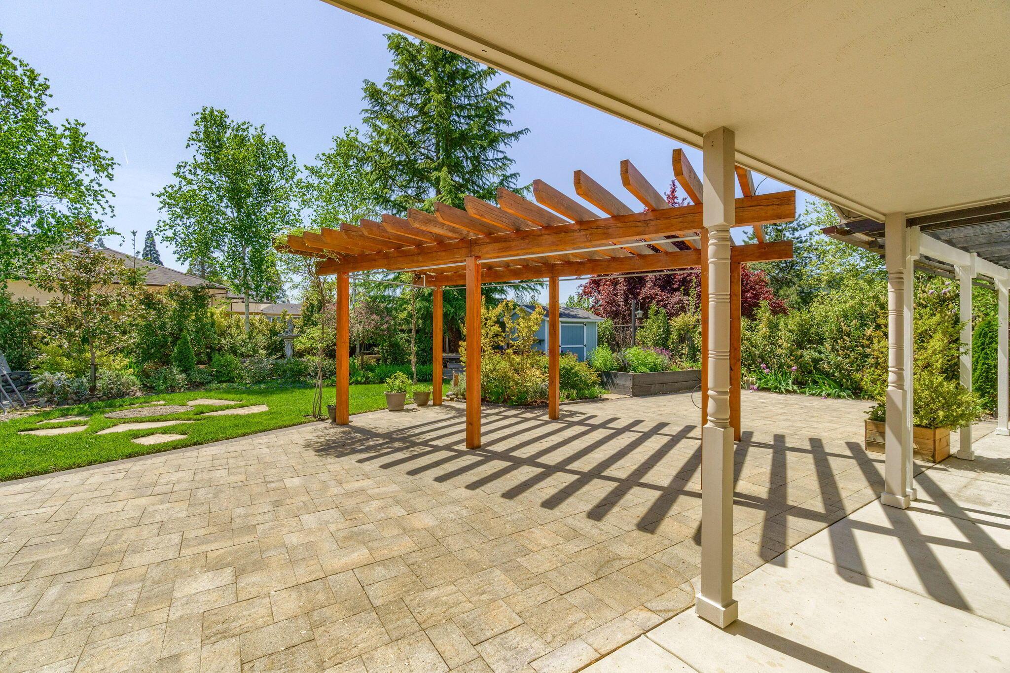 Central Point, Oregon, 97502, United States, 3 Bedrooms Bedrooms, ,2 BathroomsBathrooms,Residential,For Sale,1793291