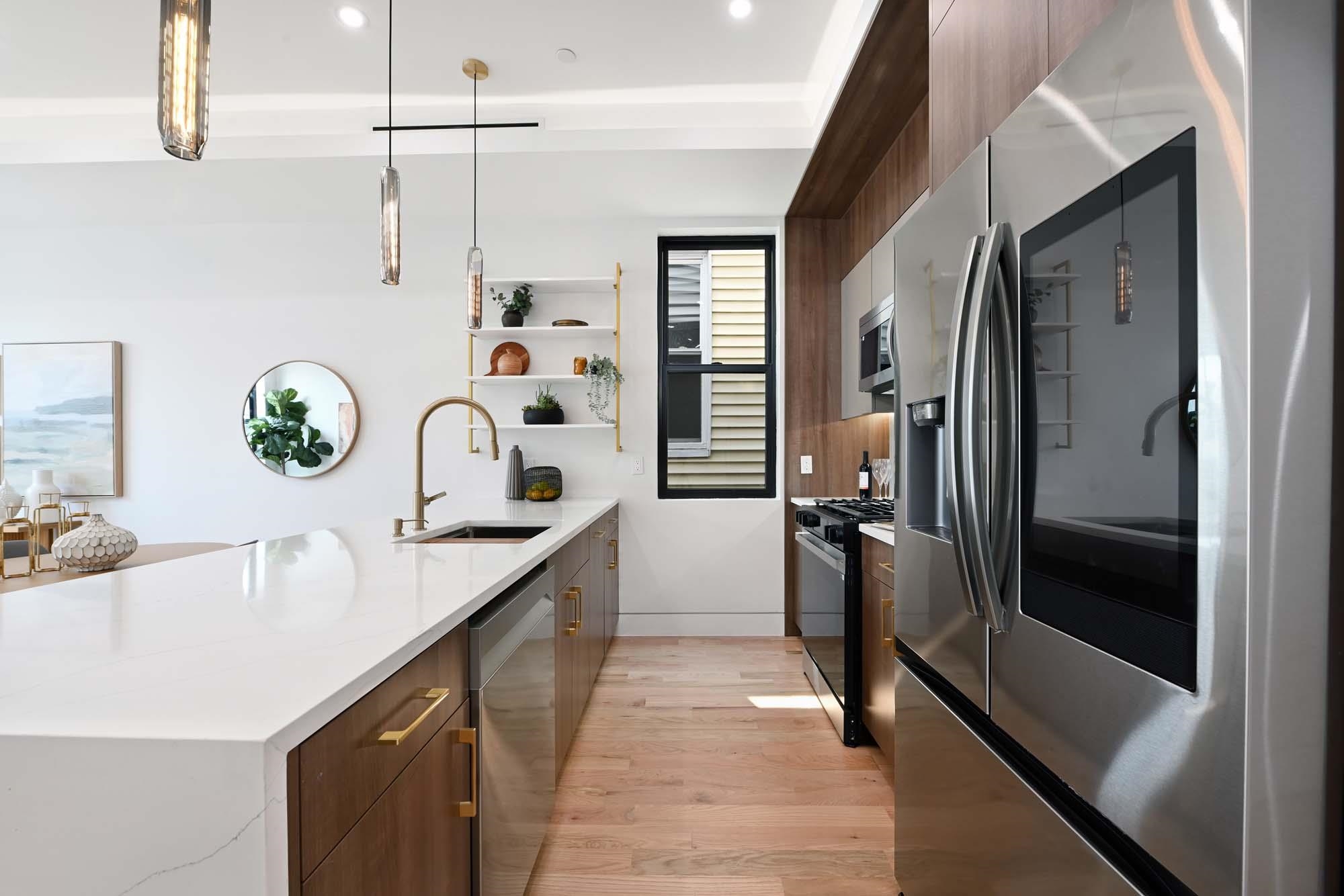Jersey City, New Jersey, 07305, United States, 3 Bedrooms Bedrooms, ,2 BathroomsBathrooms,Residential,For Sale,1906129
