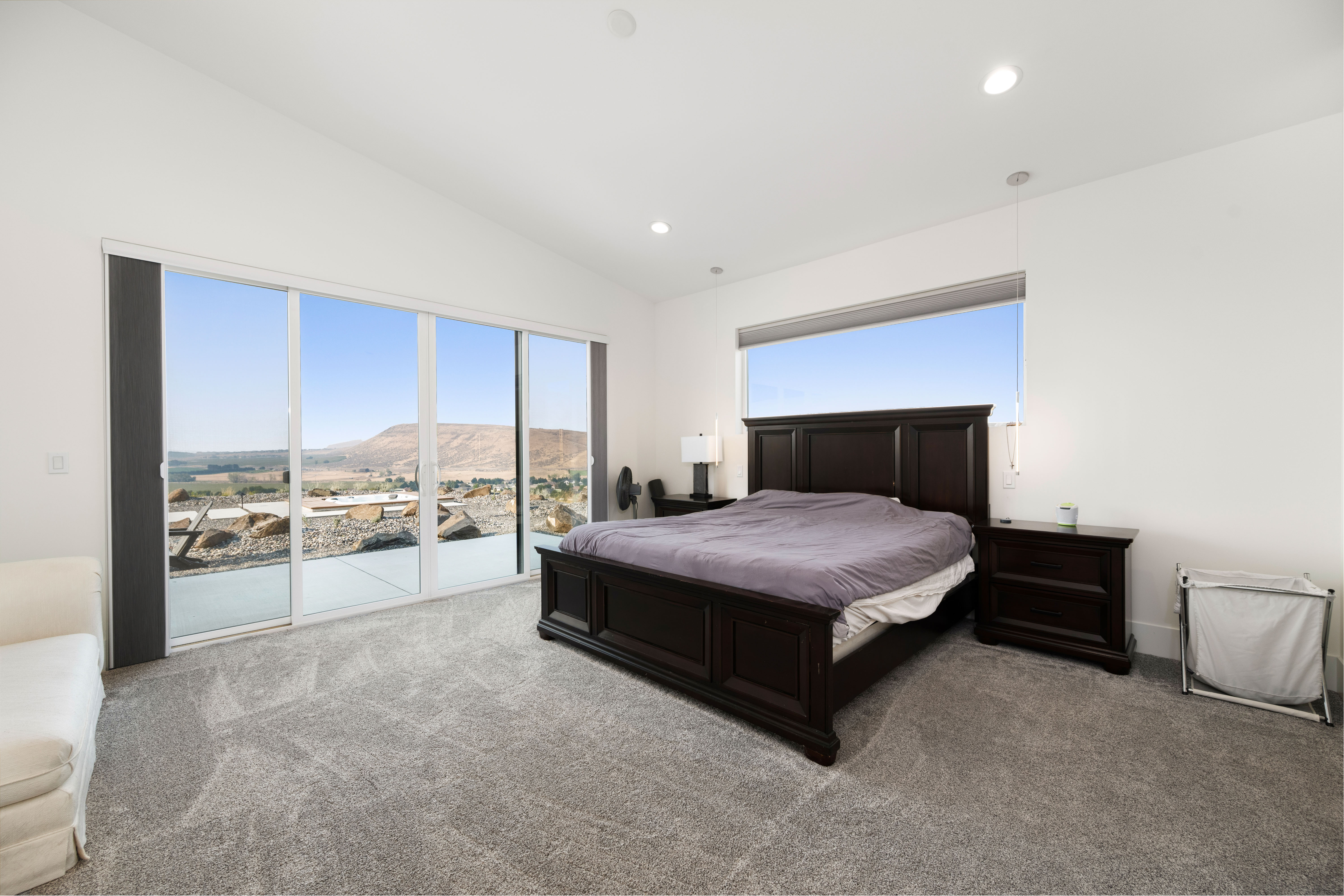  Custom Luxury, Pool, Sweeping Views, 5 Acres - 物件實景