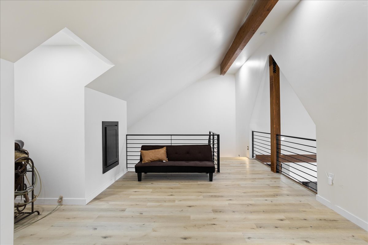 Sagle, Idaho, 83860, United States, 3 Bedrooms Bedrooms, ,4 BathroomsBathrooms,Residential,For Sale,1976949