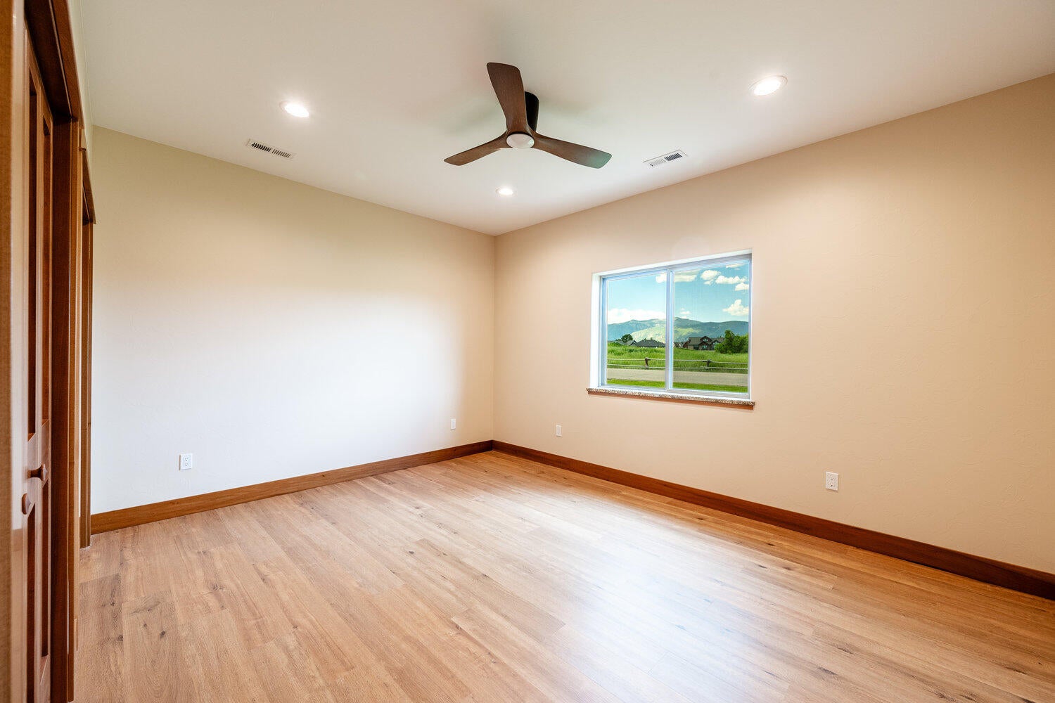 Sheridan, Wyoming, 82801, United States, 4 Bedrooms Bedrooms, ,3 BathroomsBathrooms,Residential,For Sale,1981646