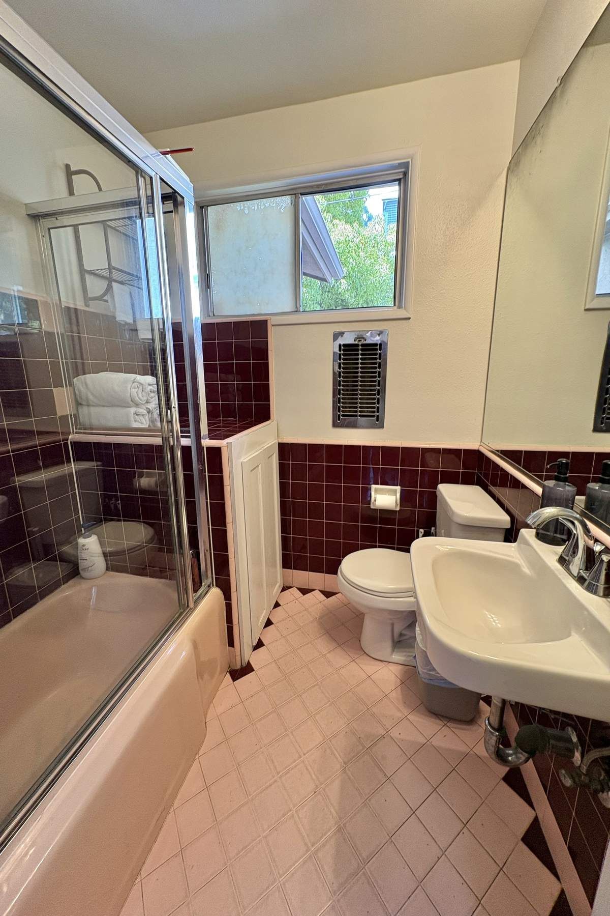  6041 Cleon Avenue - 物件實景