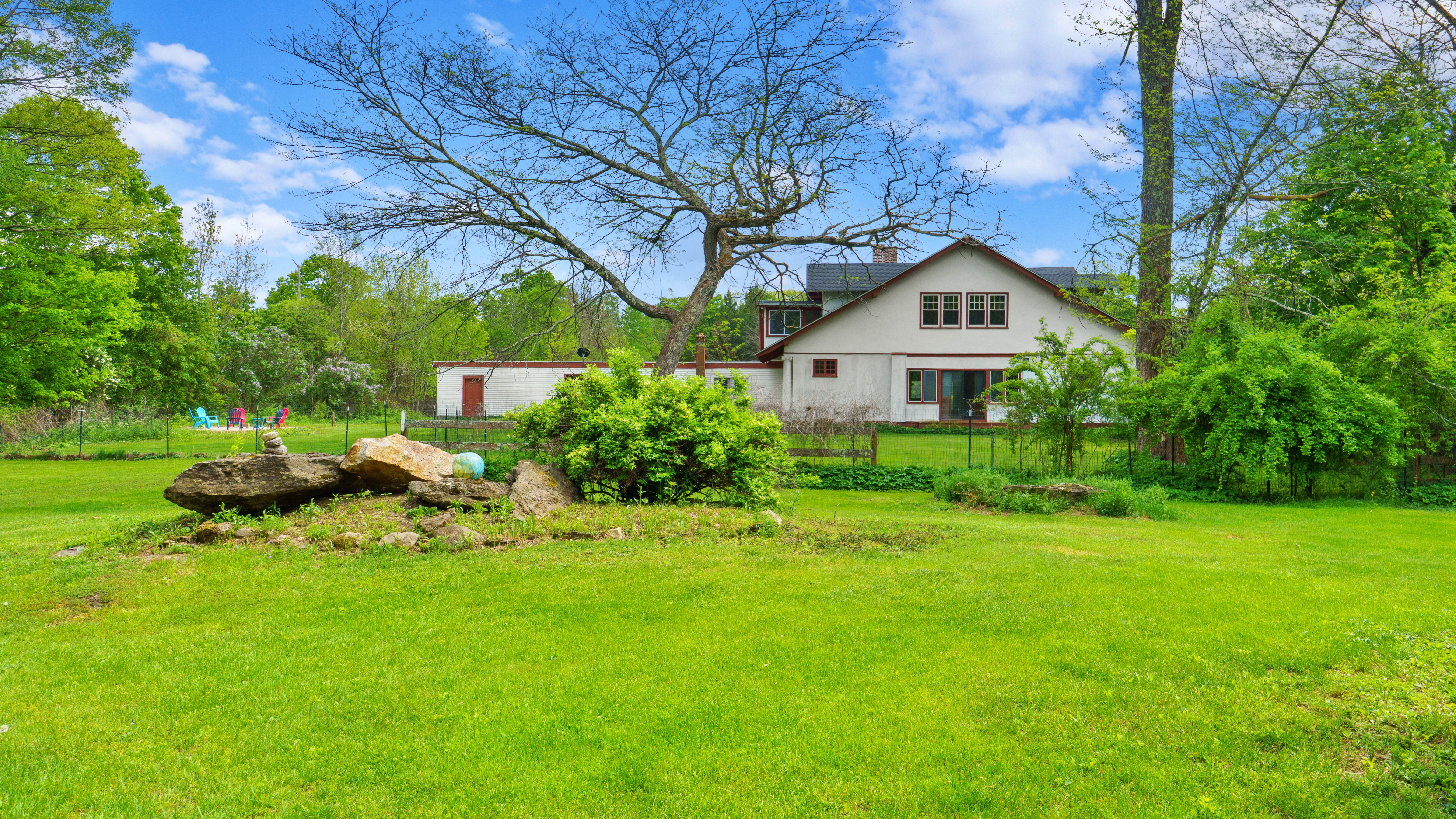  Just One Mile From the Heart of Lenox, Nearly 36 Acres Await Your Next Chapter - 物件實景