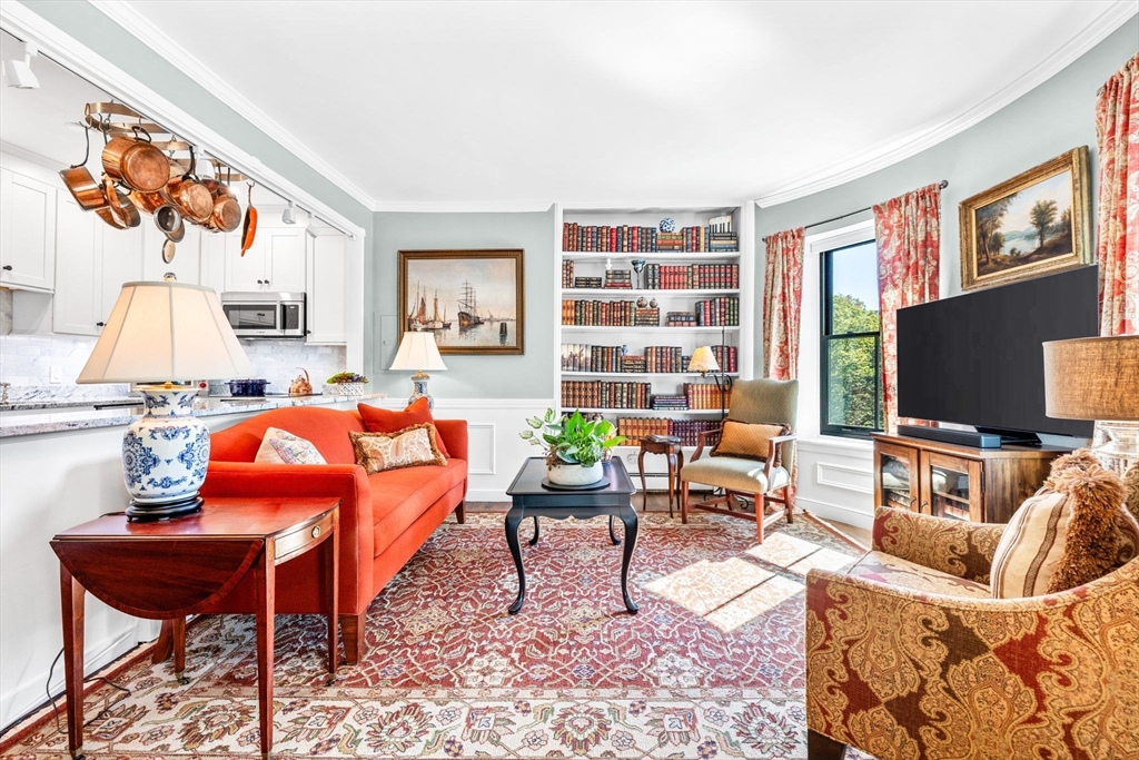 Boston, Massachusetts, 02118, United States, 2 Bedrooms Bedrooms, ,1 BathroomBathrooms,Residential,For Sale,1983080