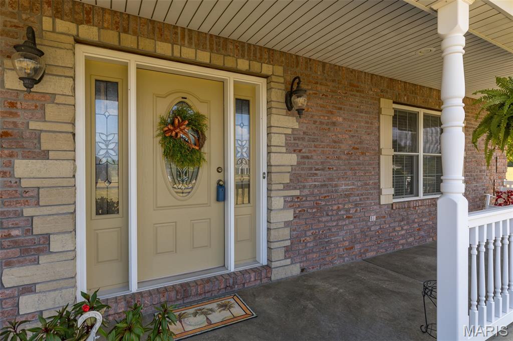 Farmington, Missouri, 63640, United States, 3 Bedrooms Bedrooms, ,3 BathroomsBathrooms,Residential,For Sale,1947219