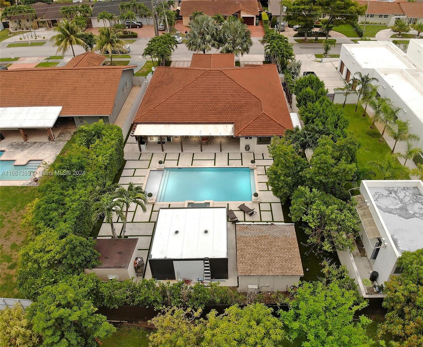 Miami, Florida, 33175, United States, 5 Bedrooms Bedrooms, ,4 BathroomsBathrooms,Residential,For Sale,1978992