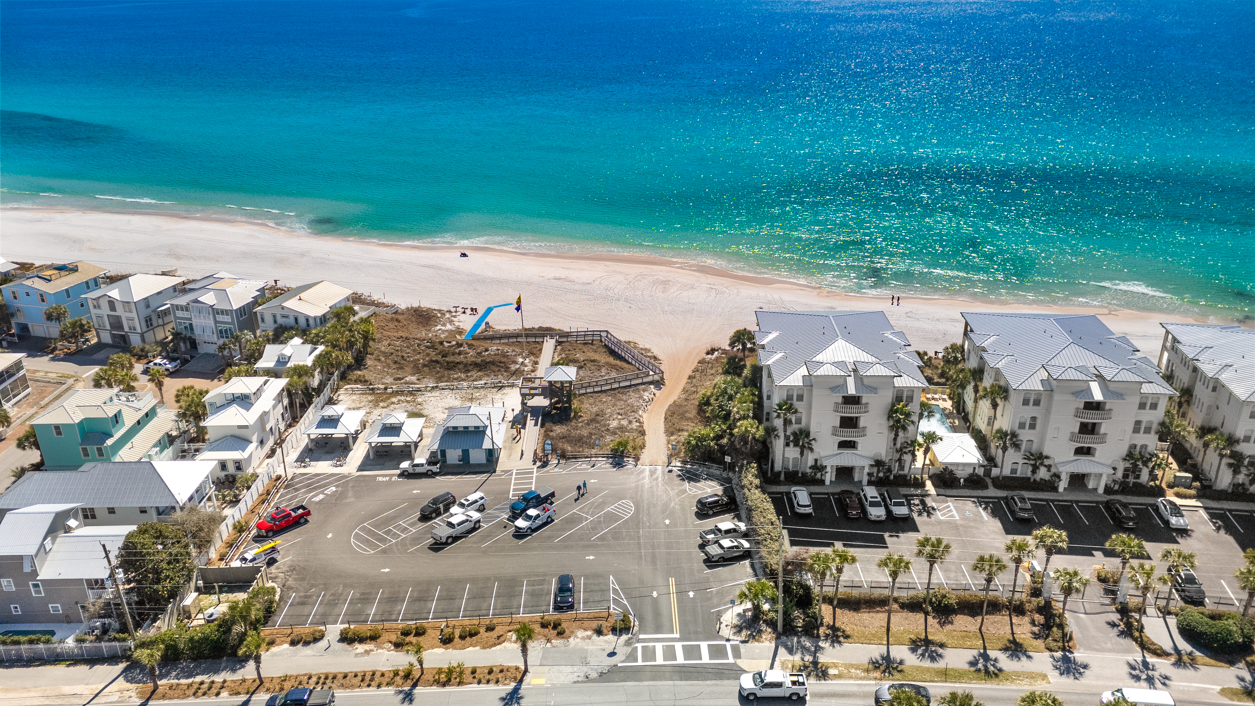  Remodeled End-Unit Townhome With gulf Views And Rooftop Retreat - 物件實景