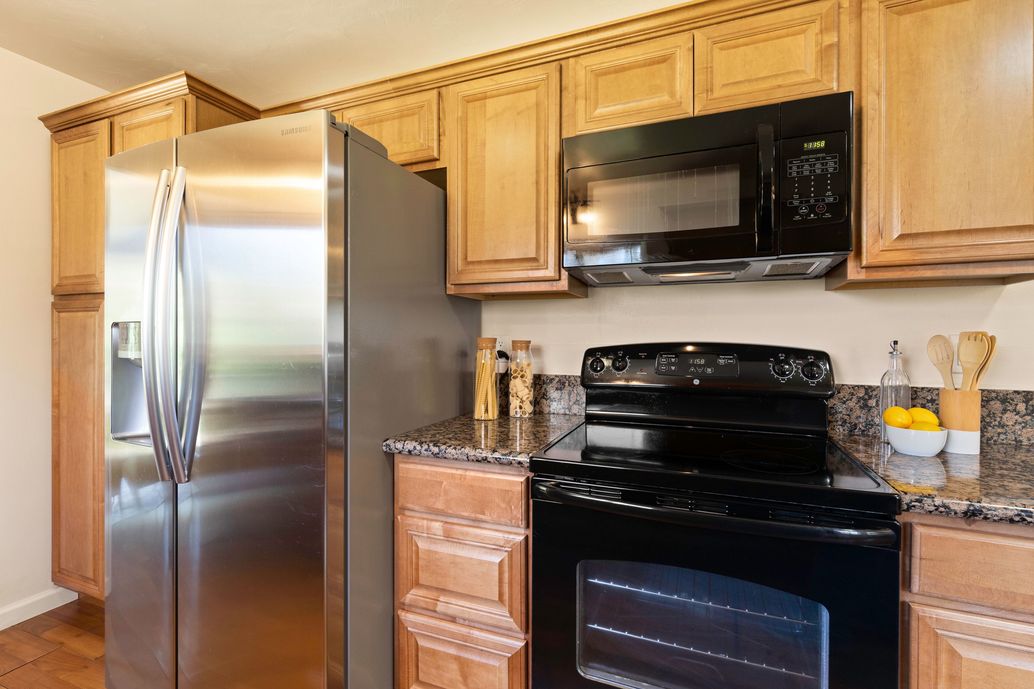  1870 Westlake Drive - 物件實景