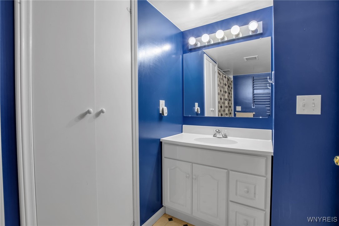 Elma, New York, 14059, United States, 7 Bedrooms Bedrooms, ,6 BathroomsBathrooms,Residential,For Sale,1935359