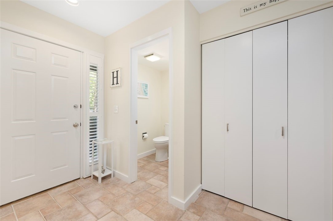 Narragansett, Rhode Island, 02882, United States, 2 Bedrooms Bedrooms, ,3 BathroomsBathrooms,Residential,For Sale,1950851