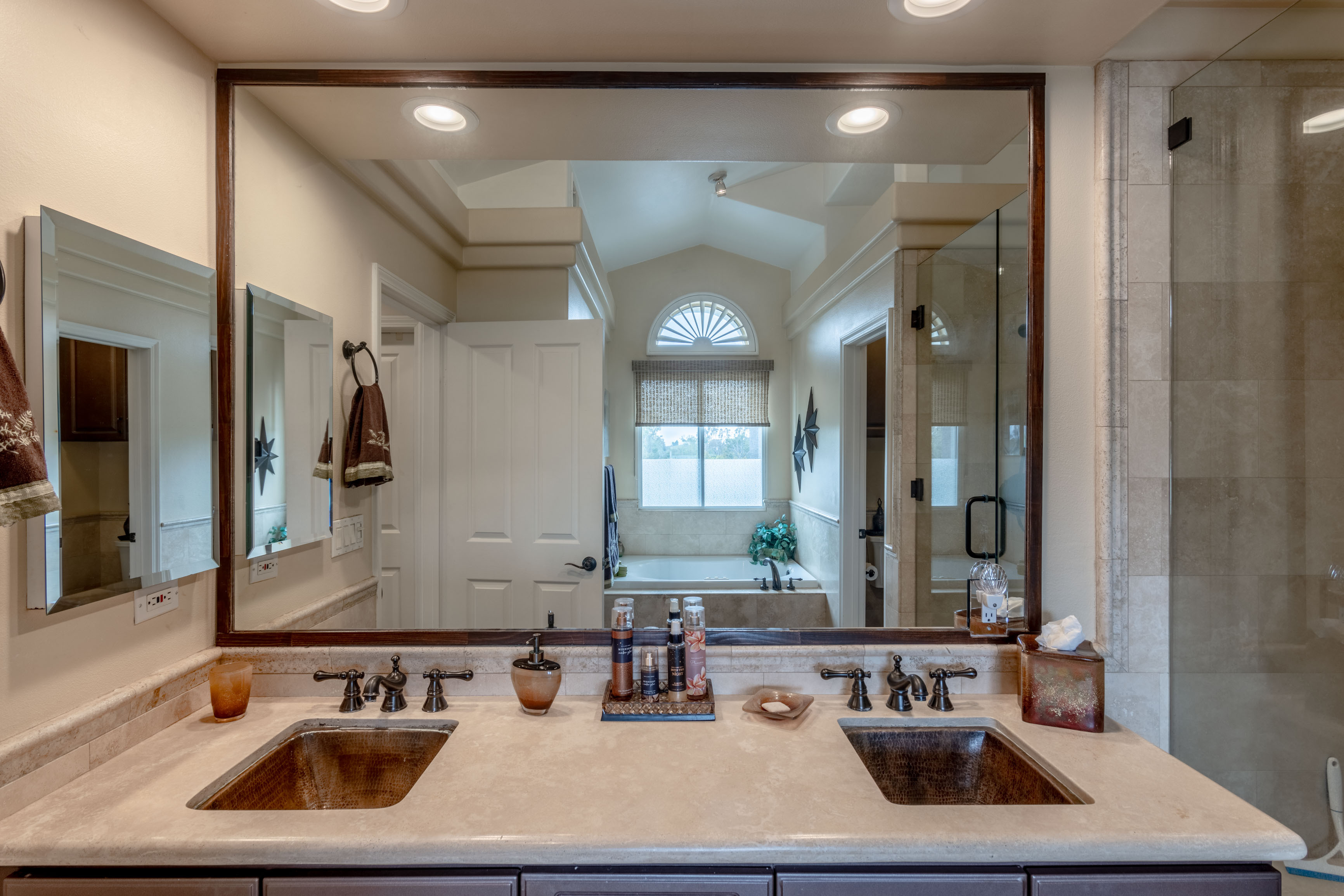  6483 Zuma View Pl - 物件實景