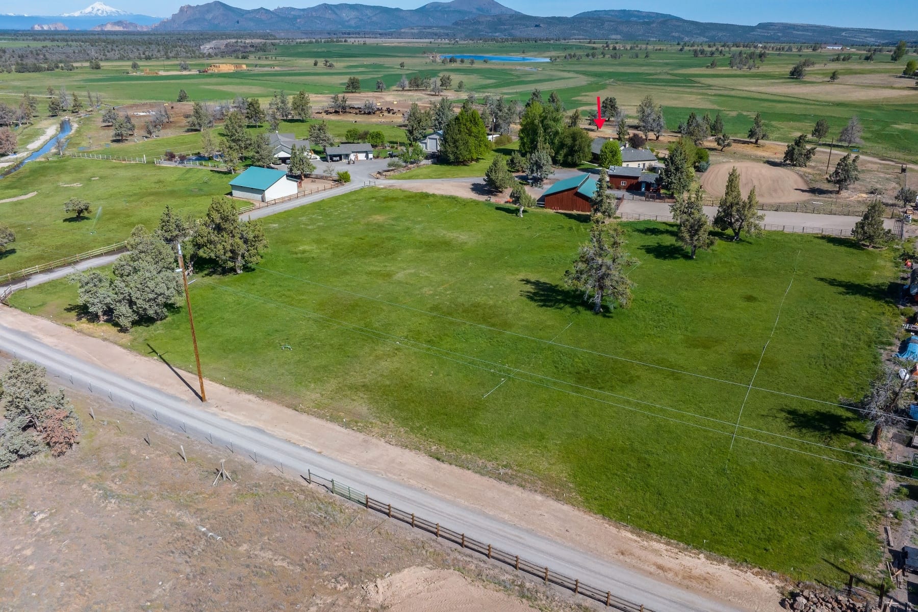  12913 S W Lark Meadow Lane Powell Butte, OR 97753 - 物件實景