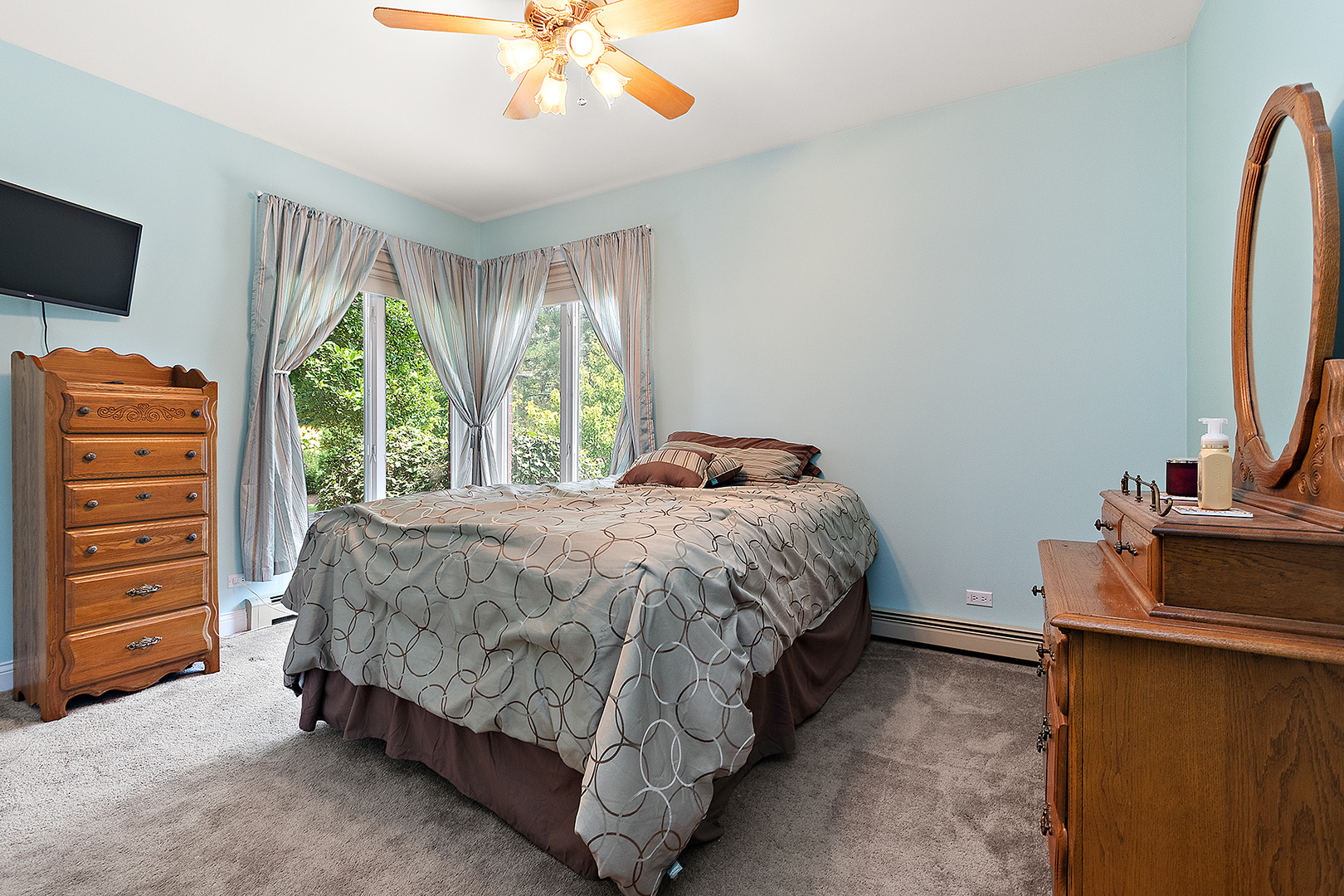 Orland Park, Illinois, 60467, United States, 5 Bedrooms Bedrooms, ,6 BathroomsBathrooms,Residential,For Sale,1914304