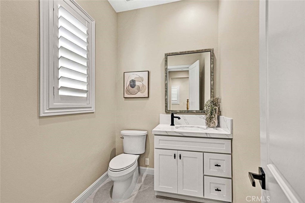 Lake Forest, California, 92630, United States, 4 Bedrooms Bedrooms, ,5 BathroomsBathrooms,Residential,For Sale,1988147