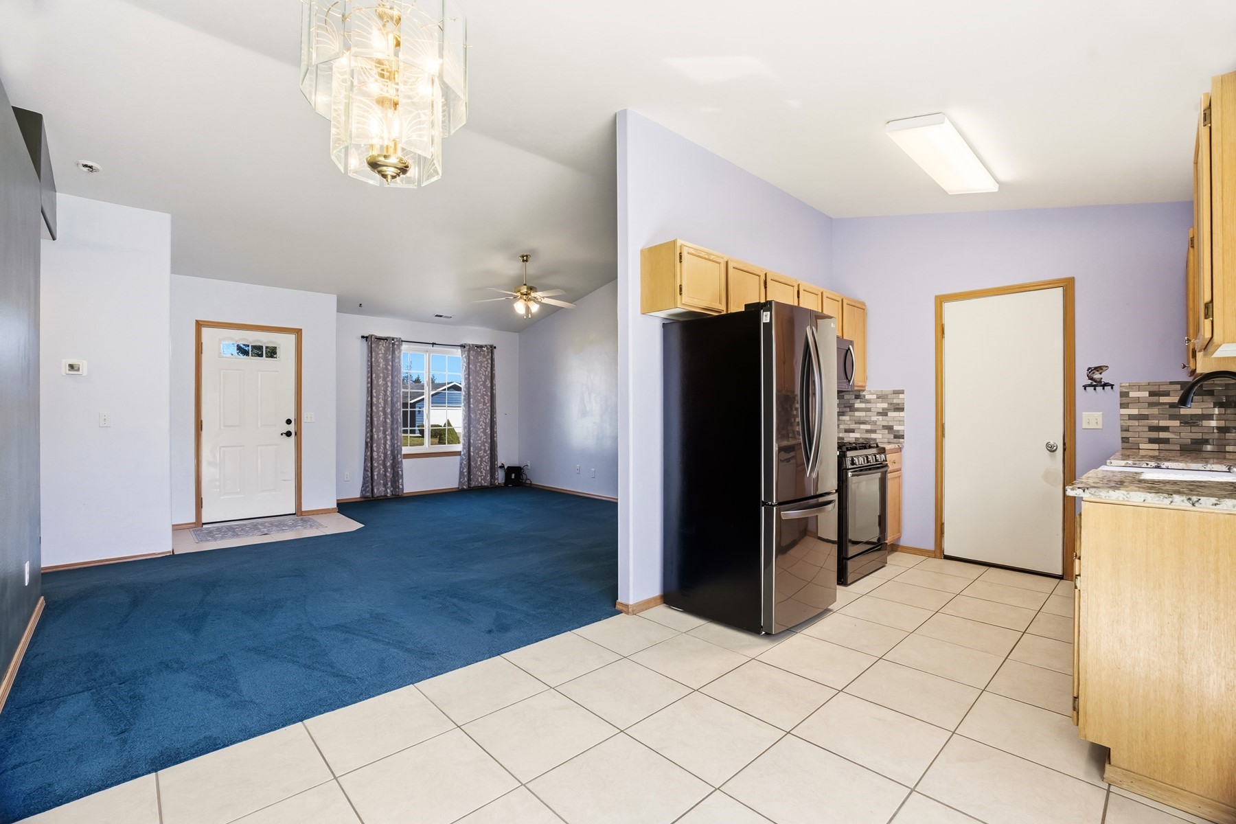  Single-Level Living with Key Updates - 物件實景