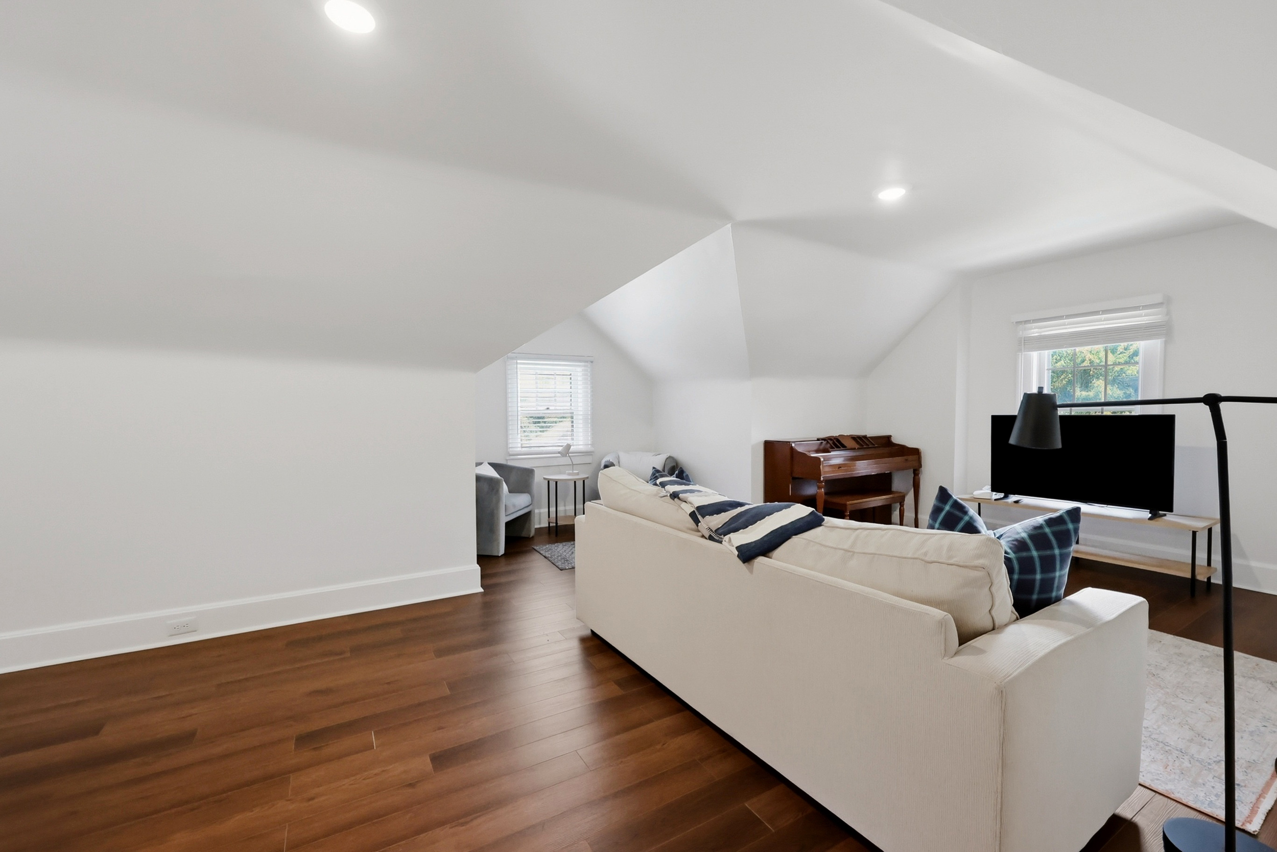  304-306 Ridgeway Road - 物件實景