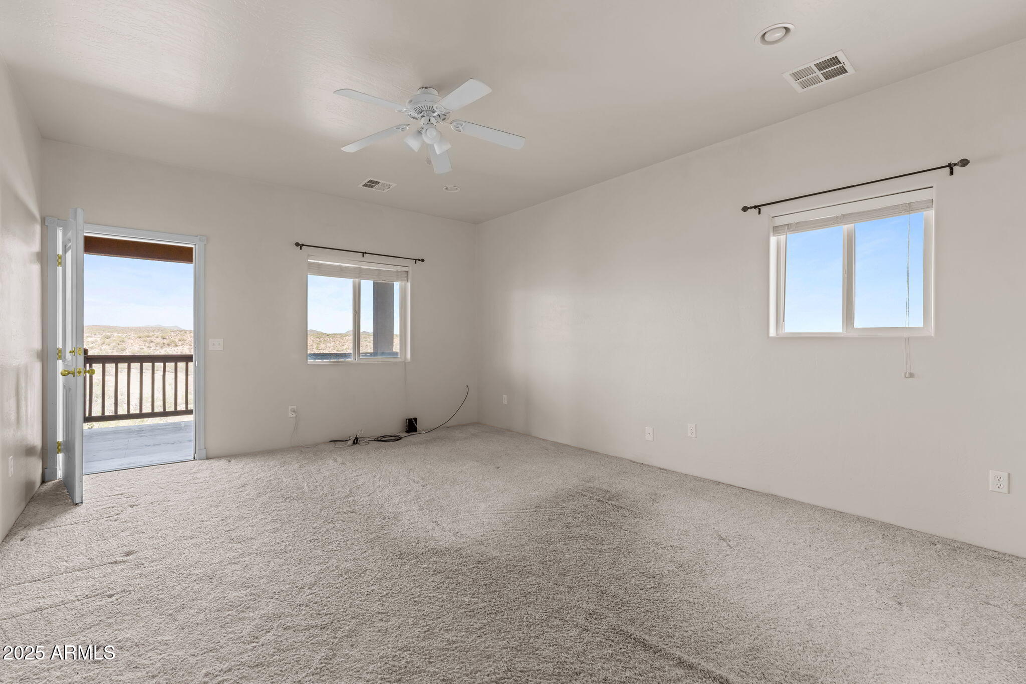 Morristown, Arizona, 85342, United States, 5 Bedrooms Bedrooms, ,4 BathroomsBathrooms,Residential,For Sale,1887145