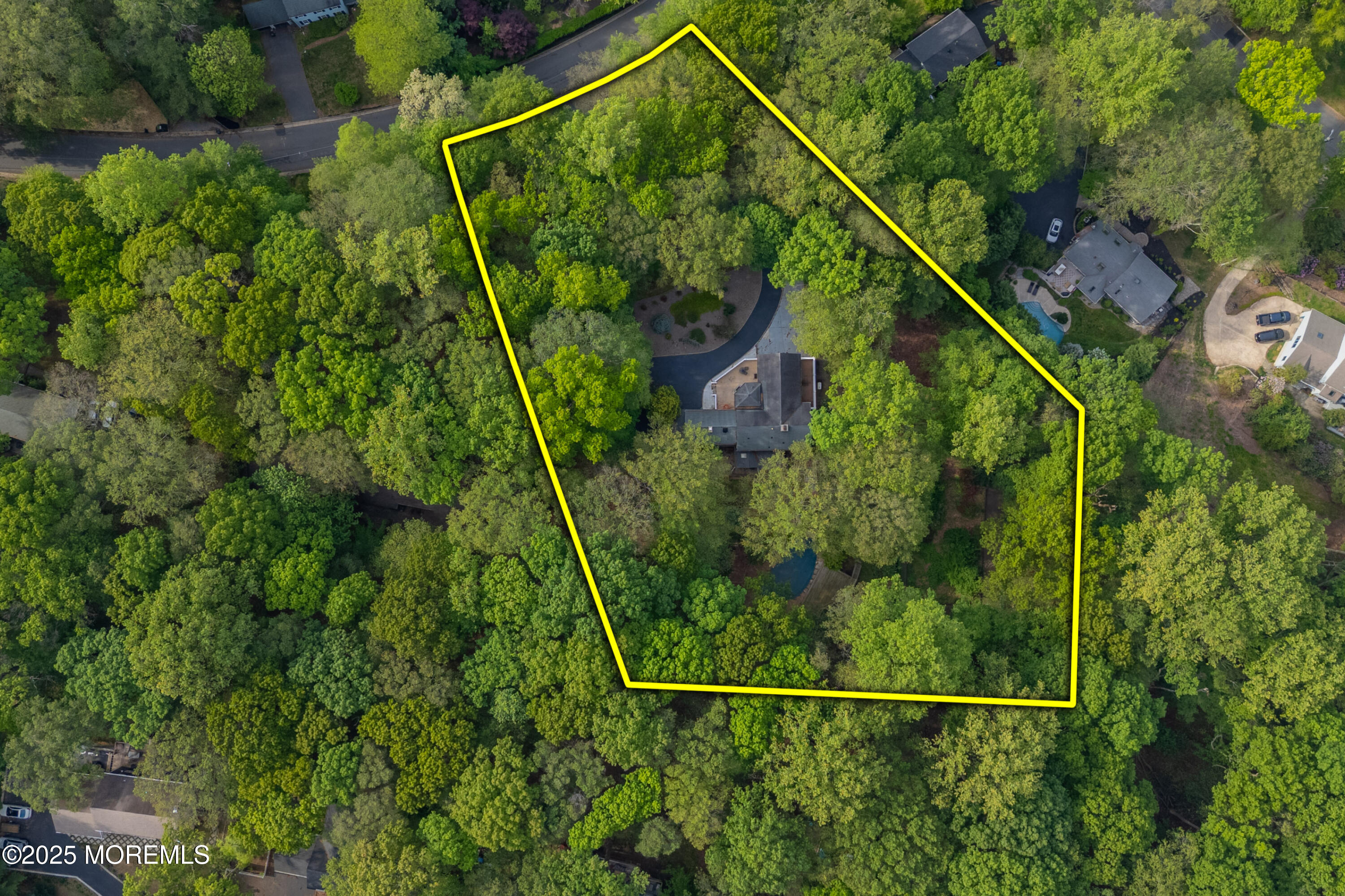 Middletown, New Jersey, 07748, United States, 5 Bedrooms Bedrooms, ,5 BathroomsBathrooms,Residential,For Sale,1904481