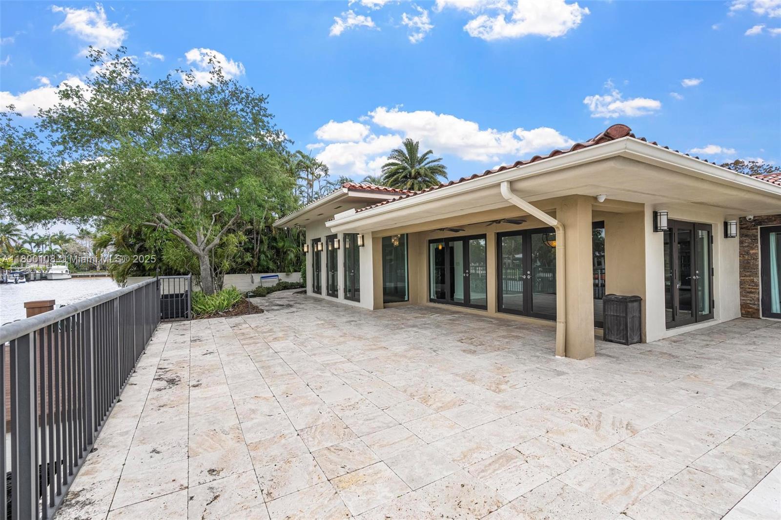 North Miami, Florida, 33181, United States, 5 Bedrooms Bedrooms, ,5 BathroomsBathrooms,Residential,For Sale,1804760