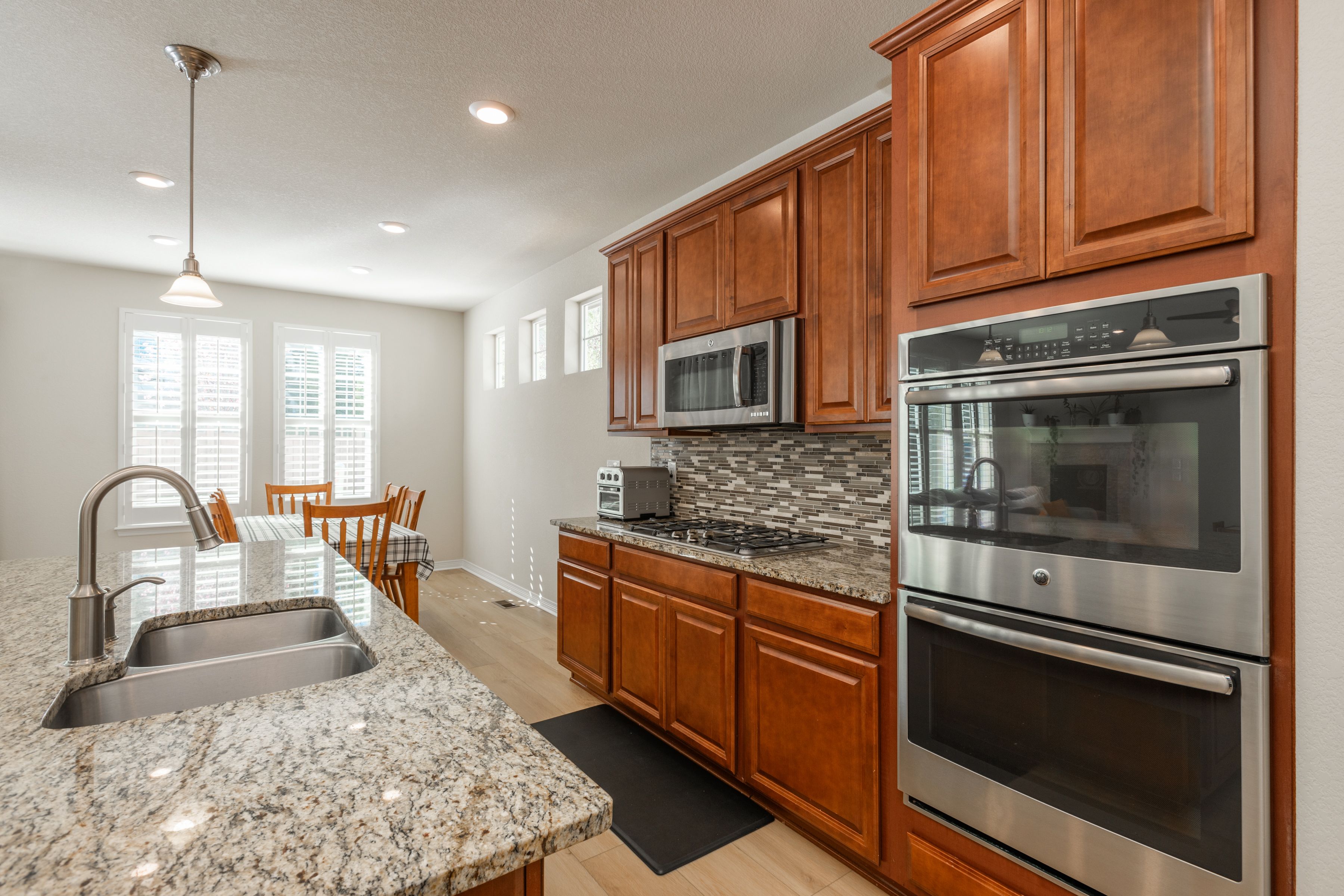  Move-In Ready Ranch With Great Curb Appeal - 物件實景