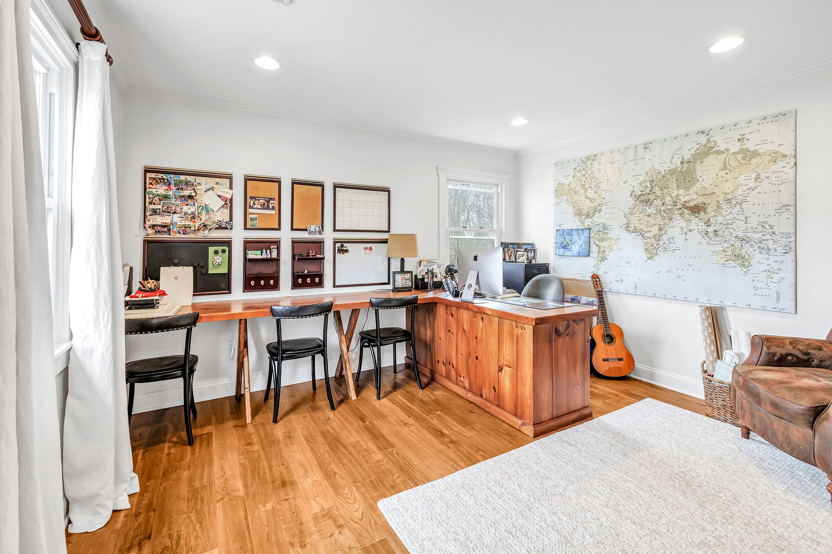 Danbury, Connecticut, 06811, United States, 10 Bedrooms Bedrooms, ,5 BathroomsBathrooms,Residential,For Sale,1992409