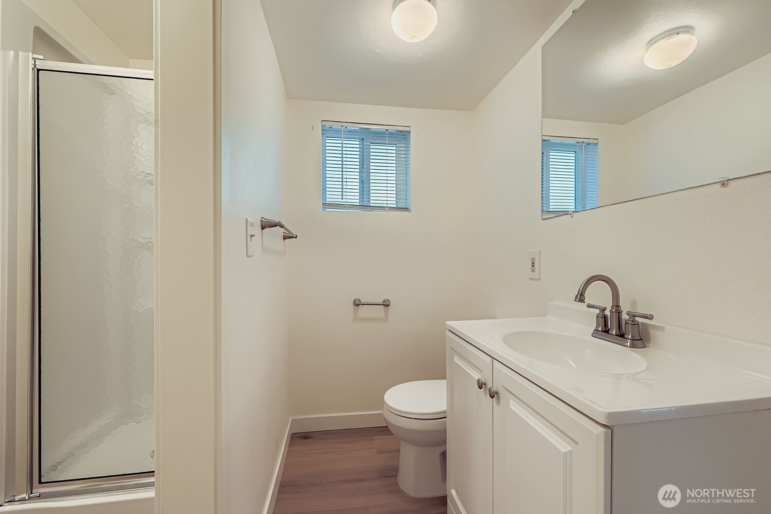 Shoreline, Washington, 98133, United States, 9 Bedrooms Bedrooms, ,1 BathroomBathrooms,Residential,For Sale,1984039