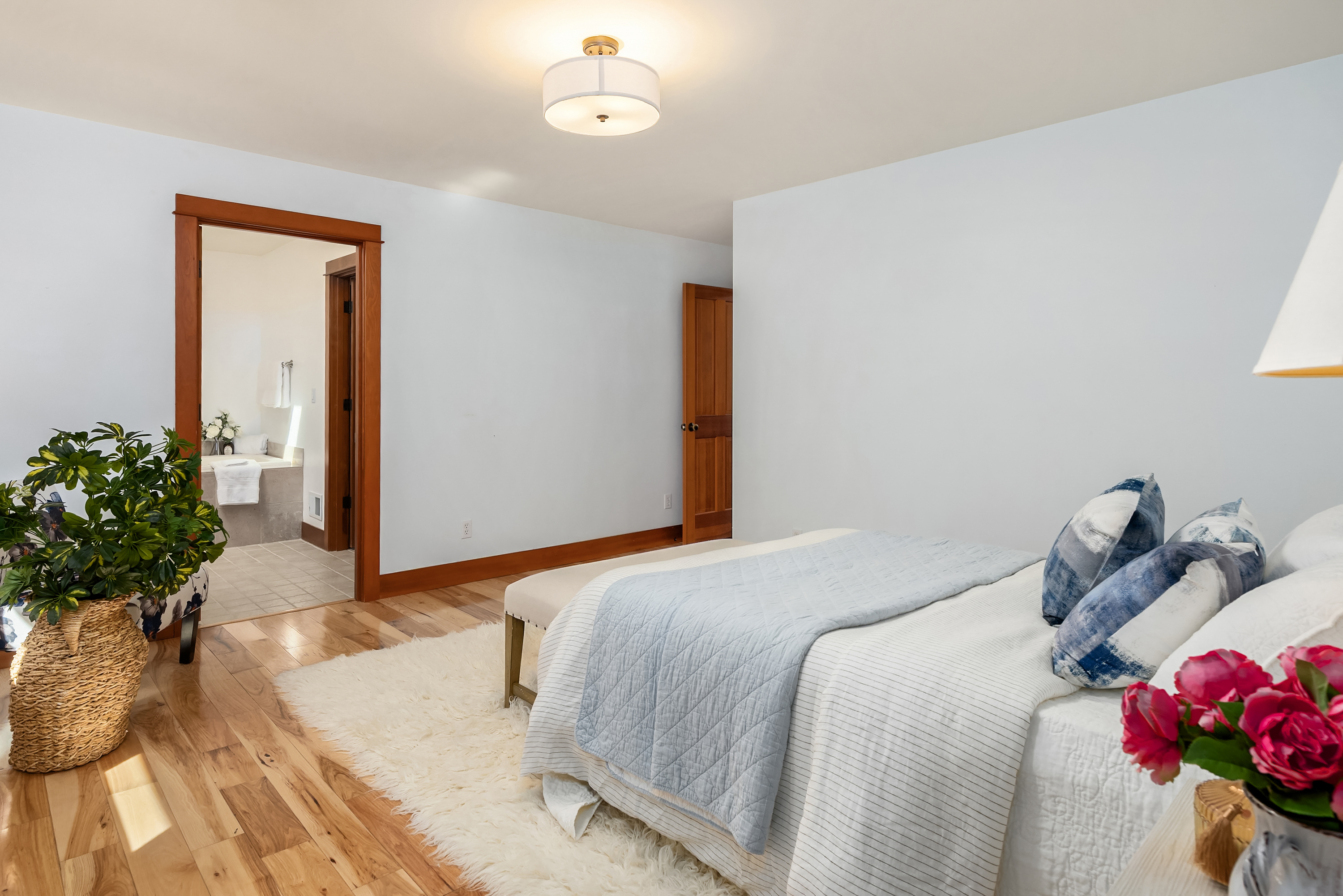  14340 Shasta Lane NE, Bainbridge Island, WA, 98110 - 物件實景