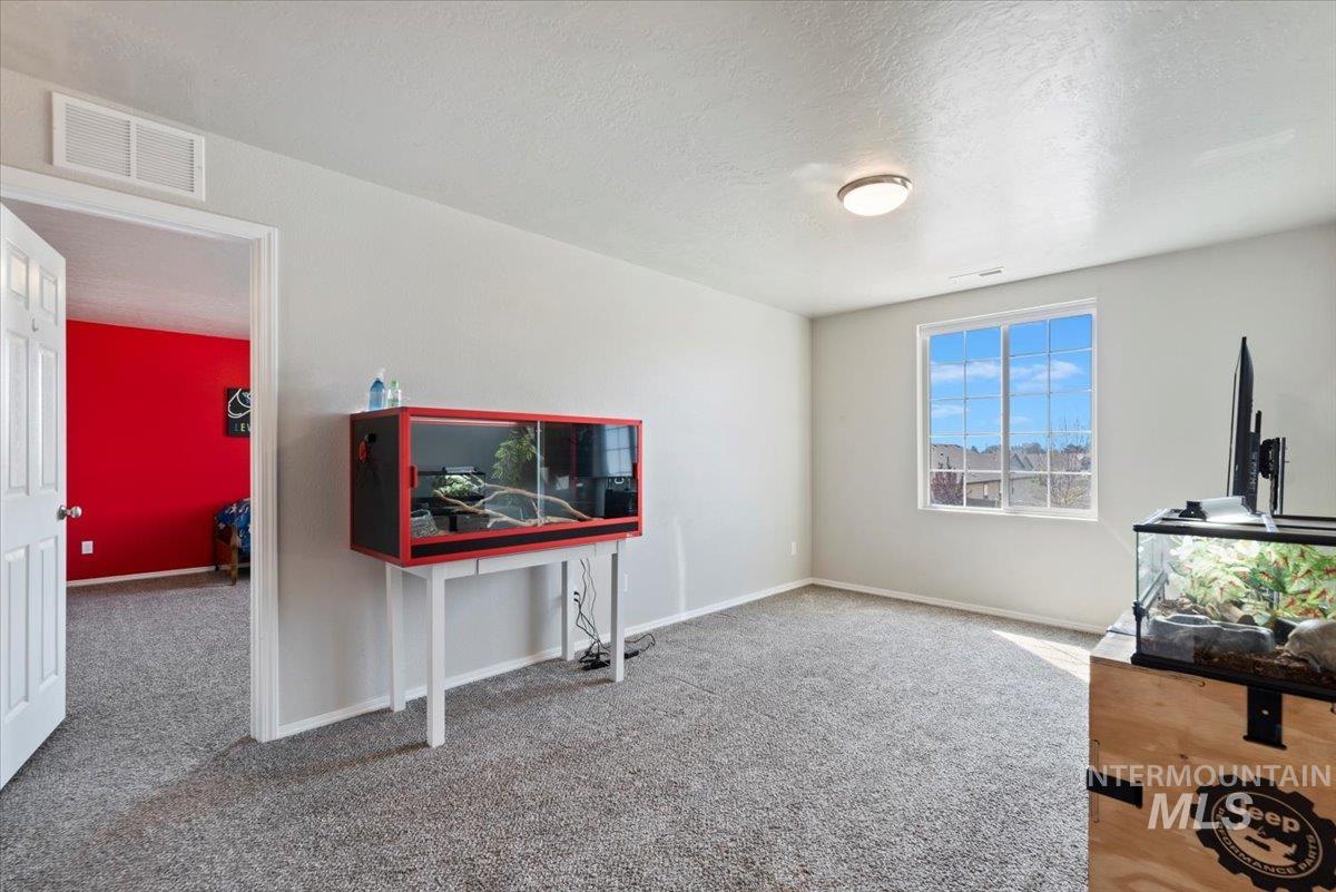 Nampa, Idaho, 83687, United States, 5 Bedrooms Bedrooms, ,Residential,For Sale,1926989