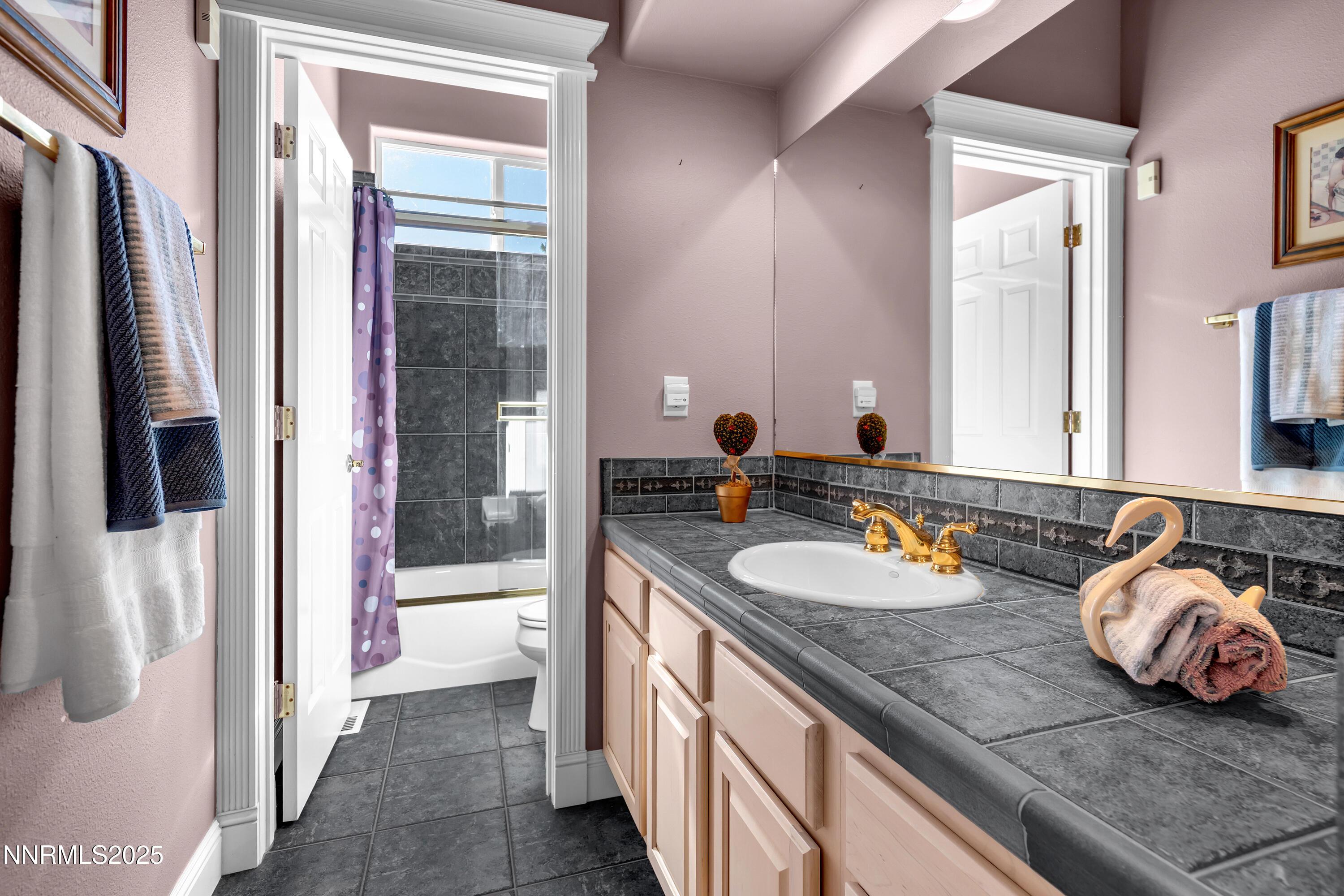 Reno, Nevada, 89502, United States, 3 Bedrooms Bedrooms, ,3 BathroomsBathrooms,Residential,For Sale,1988351